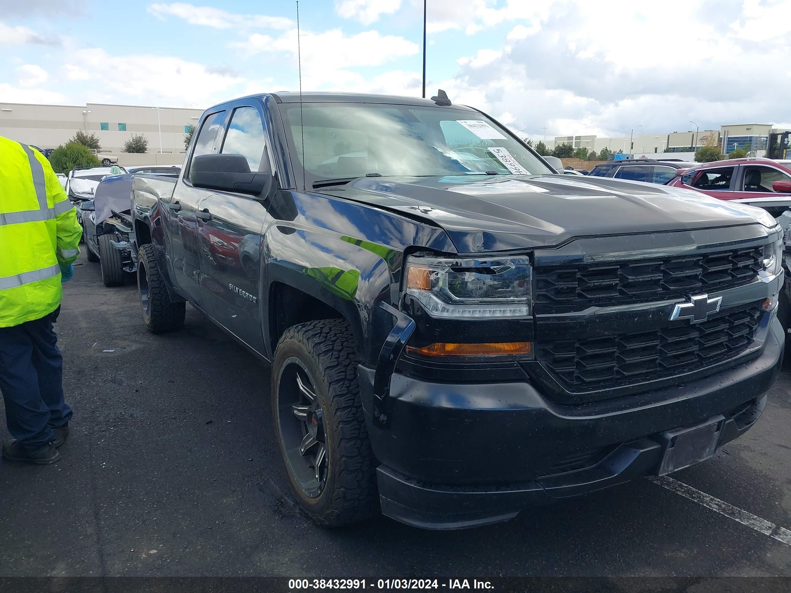 CHEVROLET SILVERADO 2017 1gcrcneh9hz170696