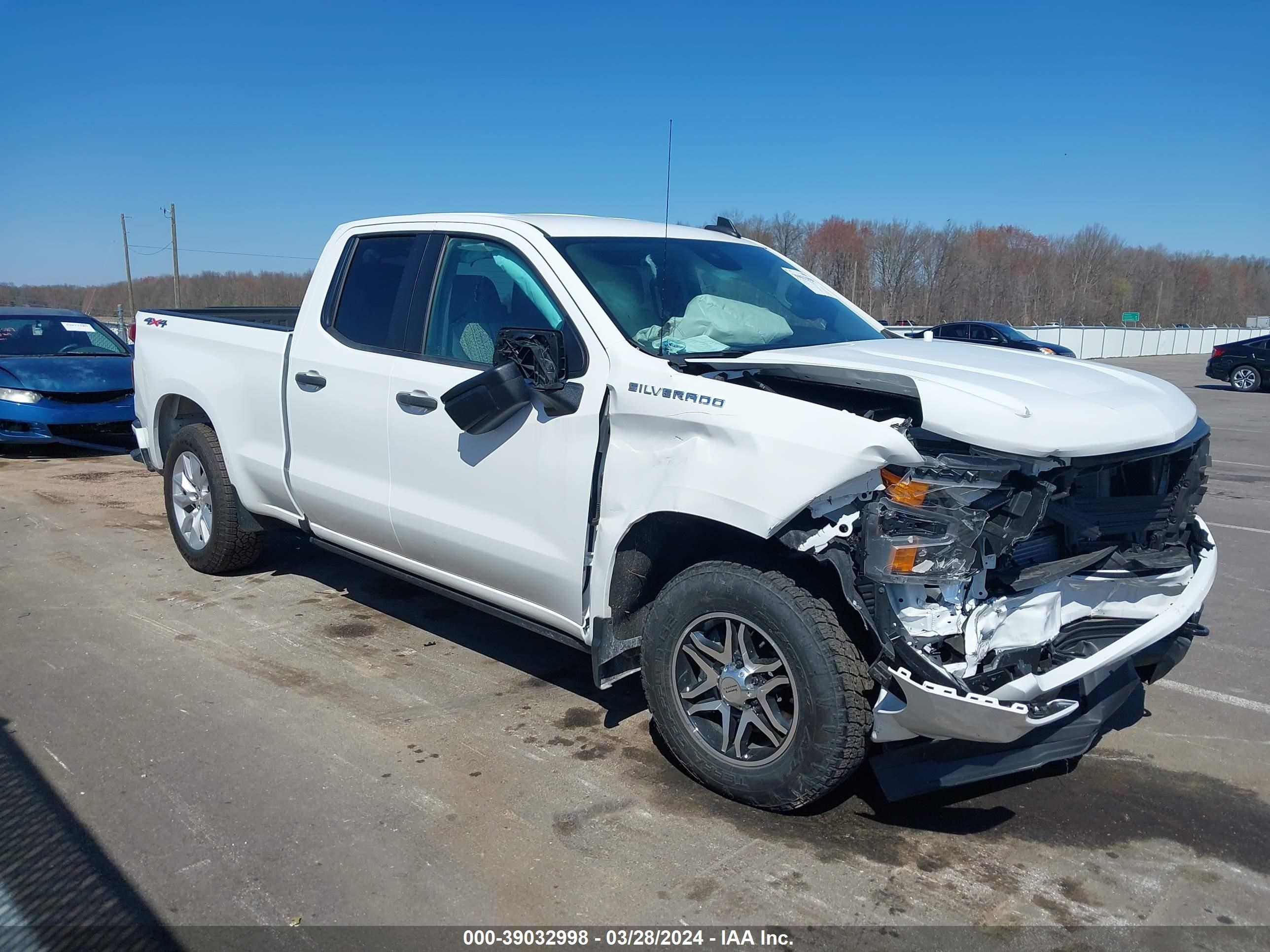 CHEVROLET SILVERADO 2022 1gcrdbek5nz636904