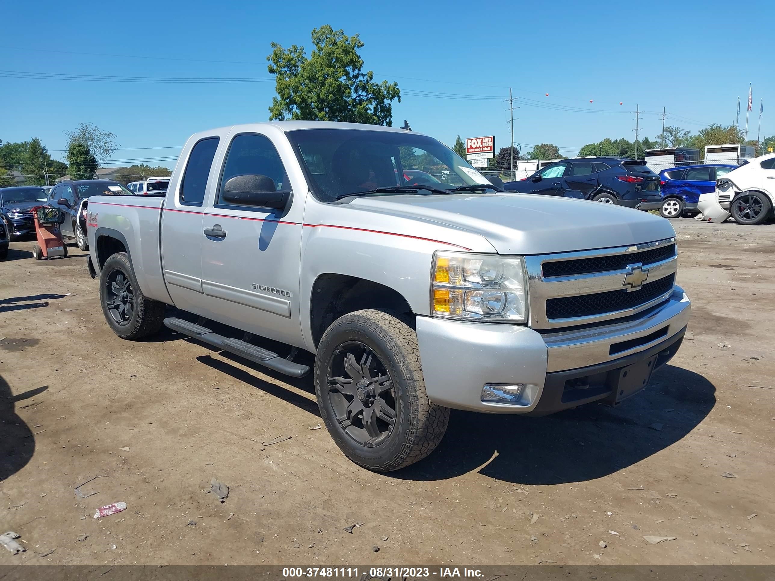 CHEVROLET SILVERADO 2011 1gcrkse30bz178568