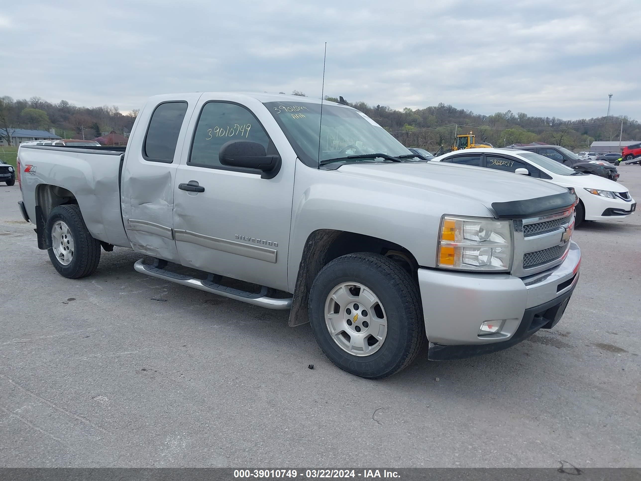 CHEVROLET SILVERADO 2011 1gcrkse31bz172519