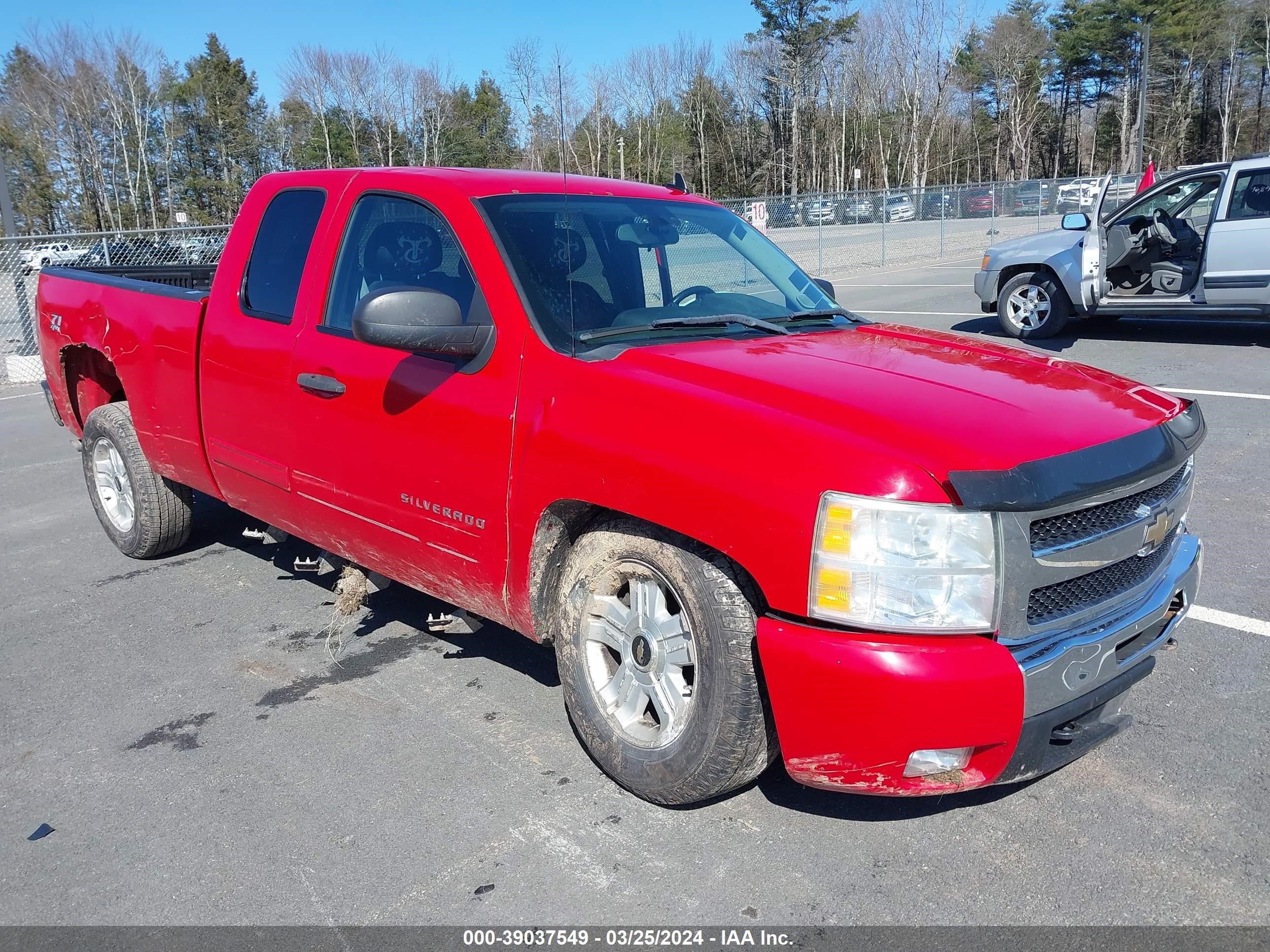 CHEVROLET SILVERADO 2011 1gcrkse31bz315582