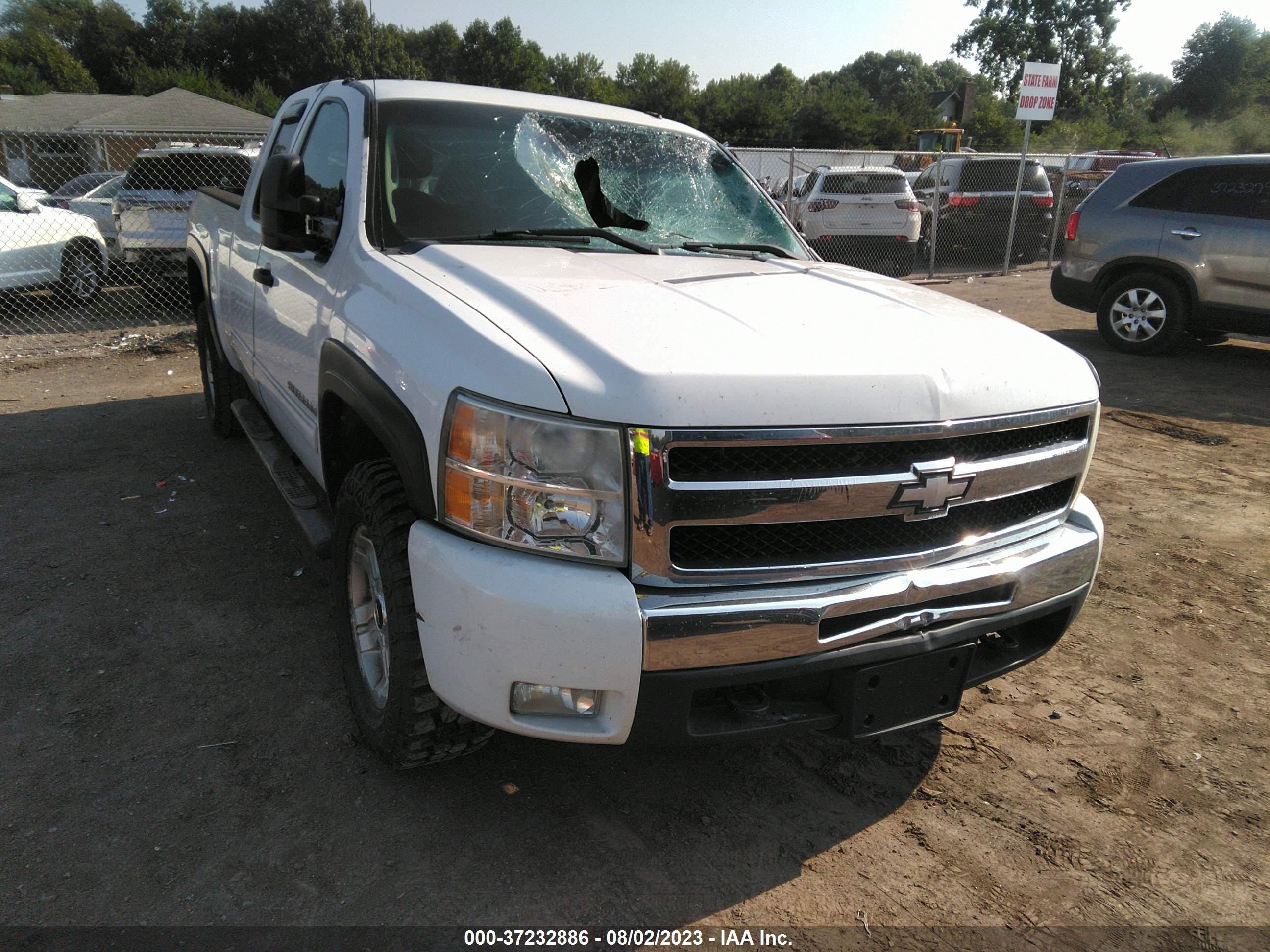 CHEVROLET SILVERADO 2011 1gcrkse32bz217841