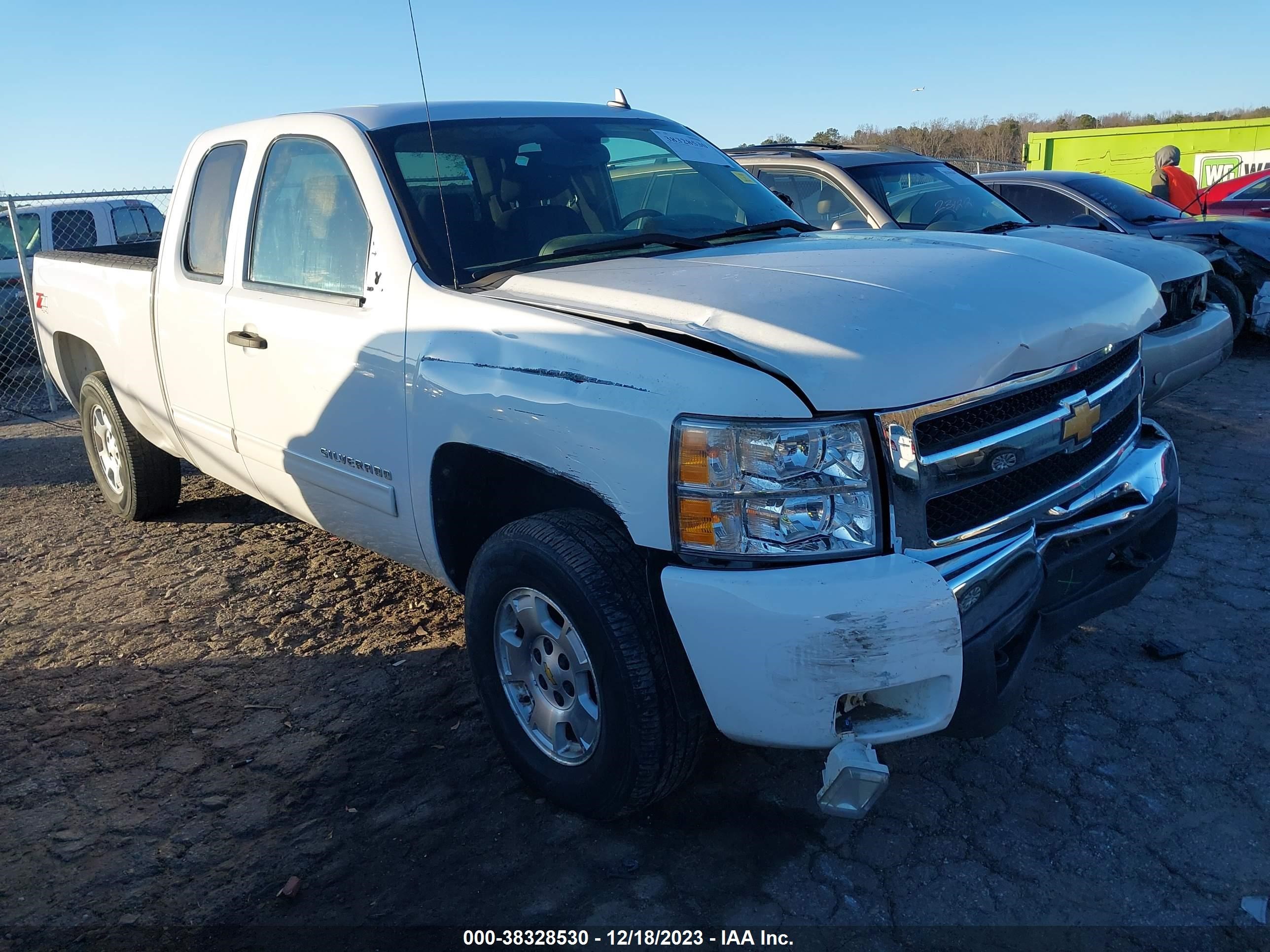 CHEVROLET SILVERADO 2011 1gcrkse35bz236755