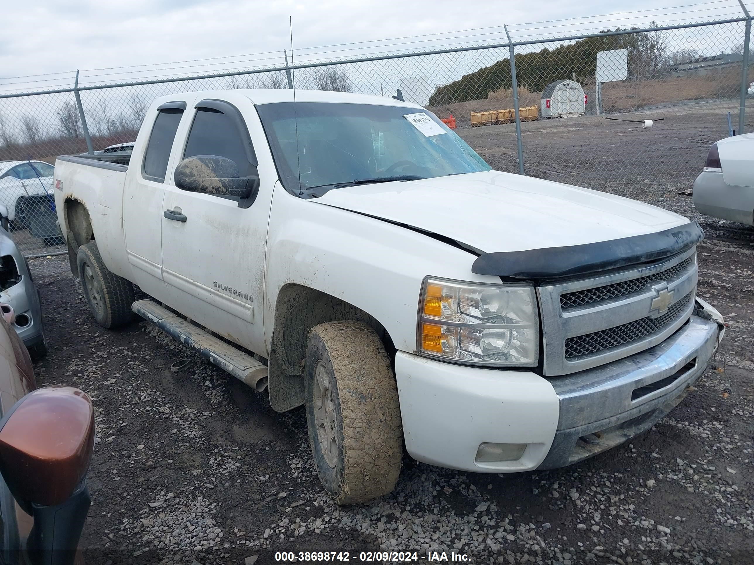 CHEVROLET SILVERADO 2011 1gcrkse36bz159507