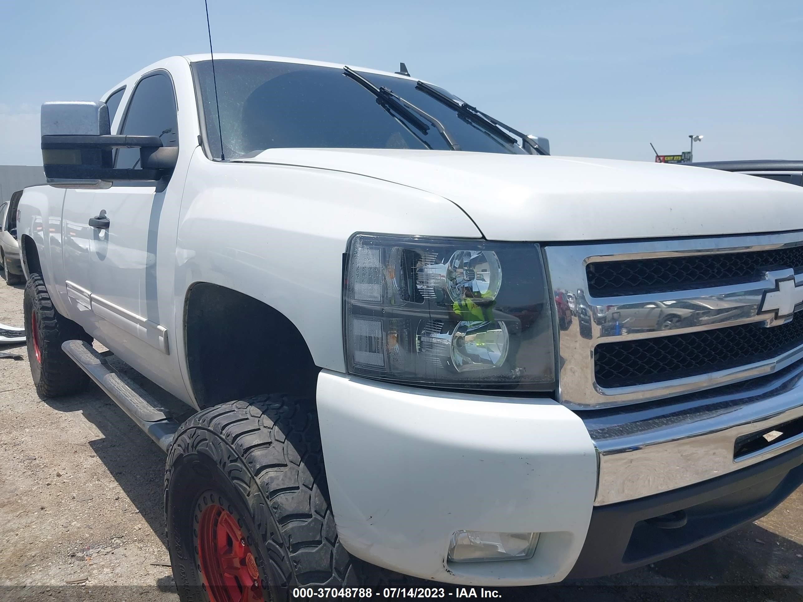 CHEVROLET SILVERADO 2011 1gcrkse38bz110518