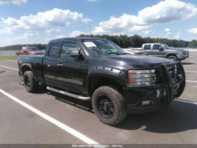 CHEVROLET SILVERADO 1500 2010 1gcskse37az241939