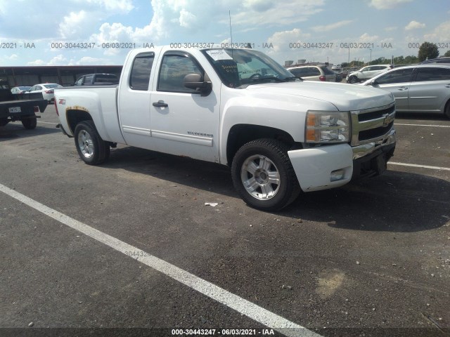 CHEVROLET SILVERADO 1500 2010 1gcskse39az214015