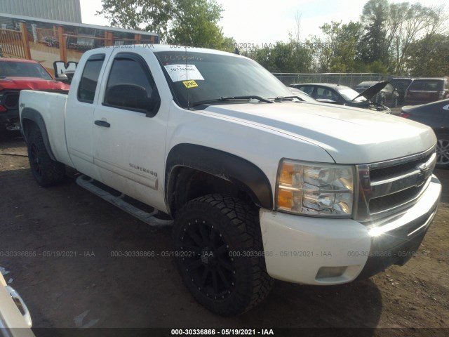 CHEVROLET SILVERADO 1500 2010 1gcskse3xaz100525