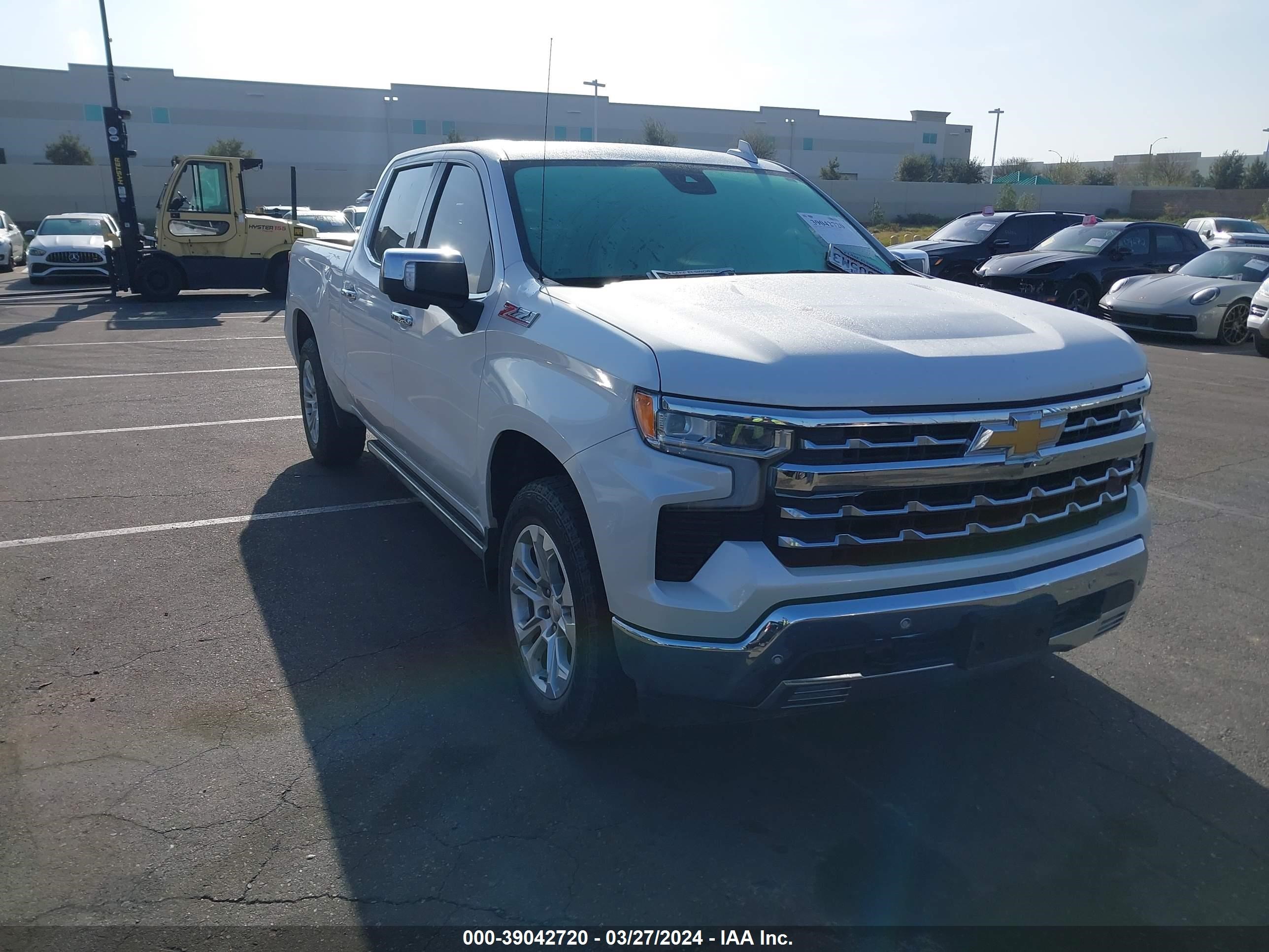 CHEVROLET SILVERADO 2022 1gcudged8nz515132