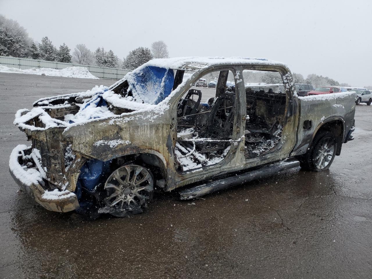 CHEVROLET SILVERADO 2023 1gcudje88pz187794