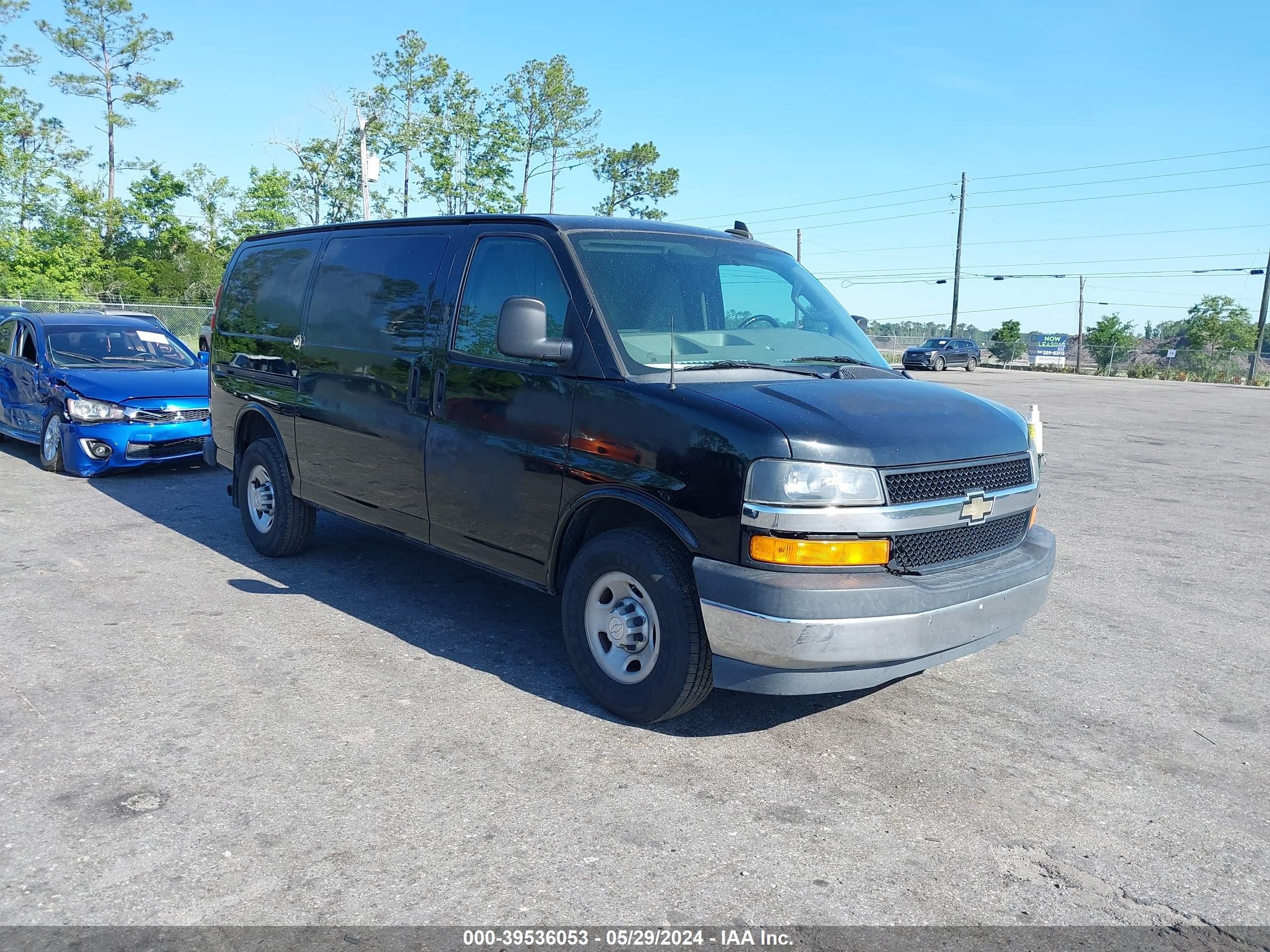 CHEVROLET EXPRESS 2018 1gcwgafp3j1187259