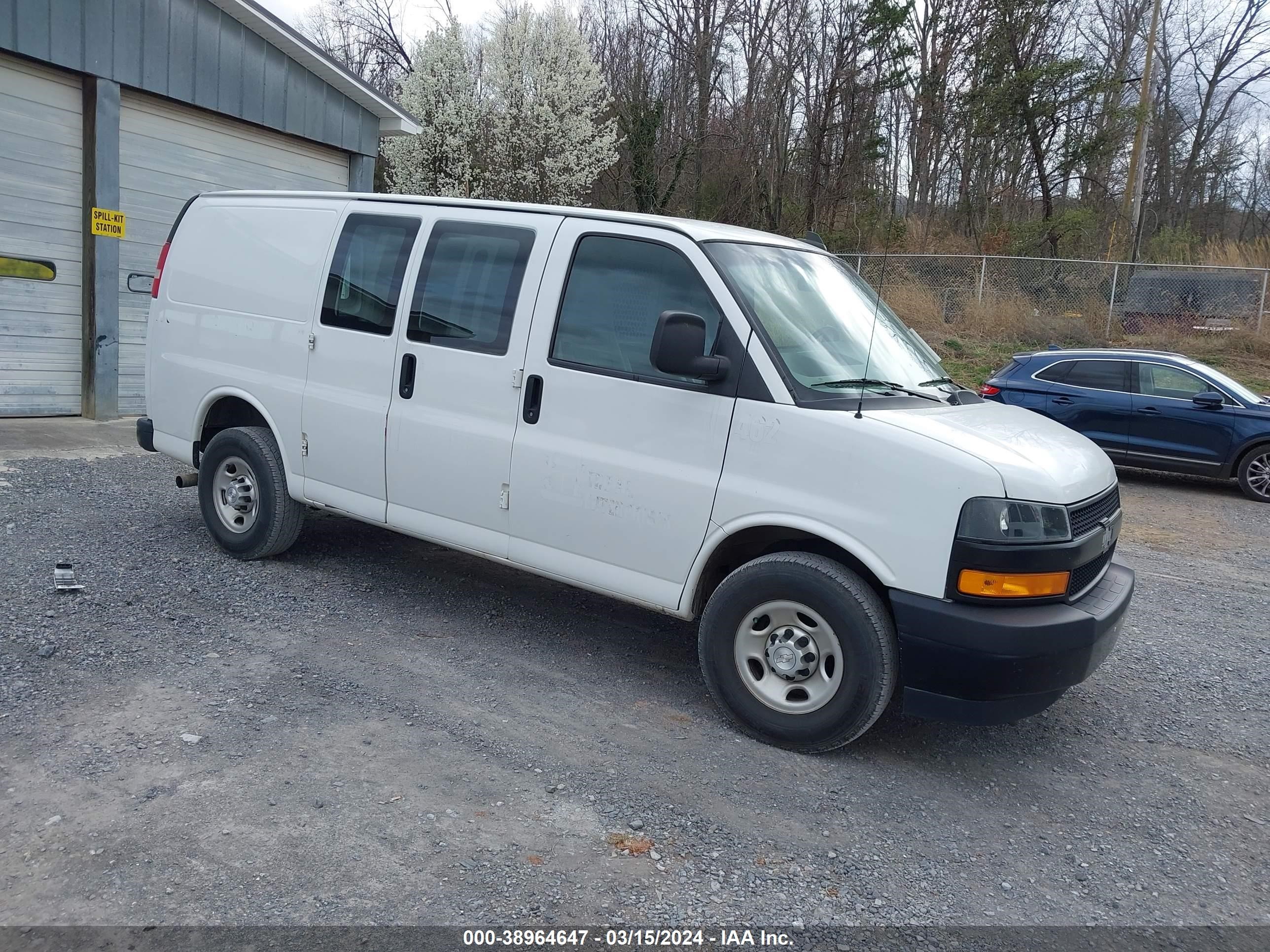 CHEVROLET EXPRESS 2019 1gcwgafp5k1186860