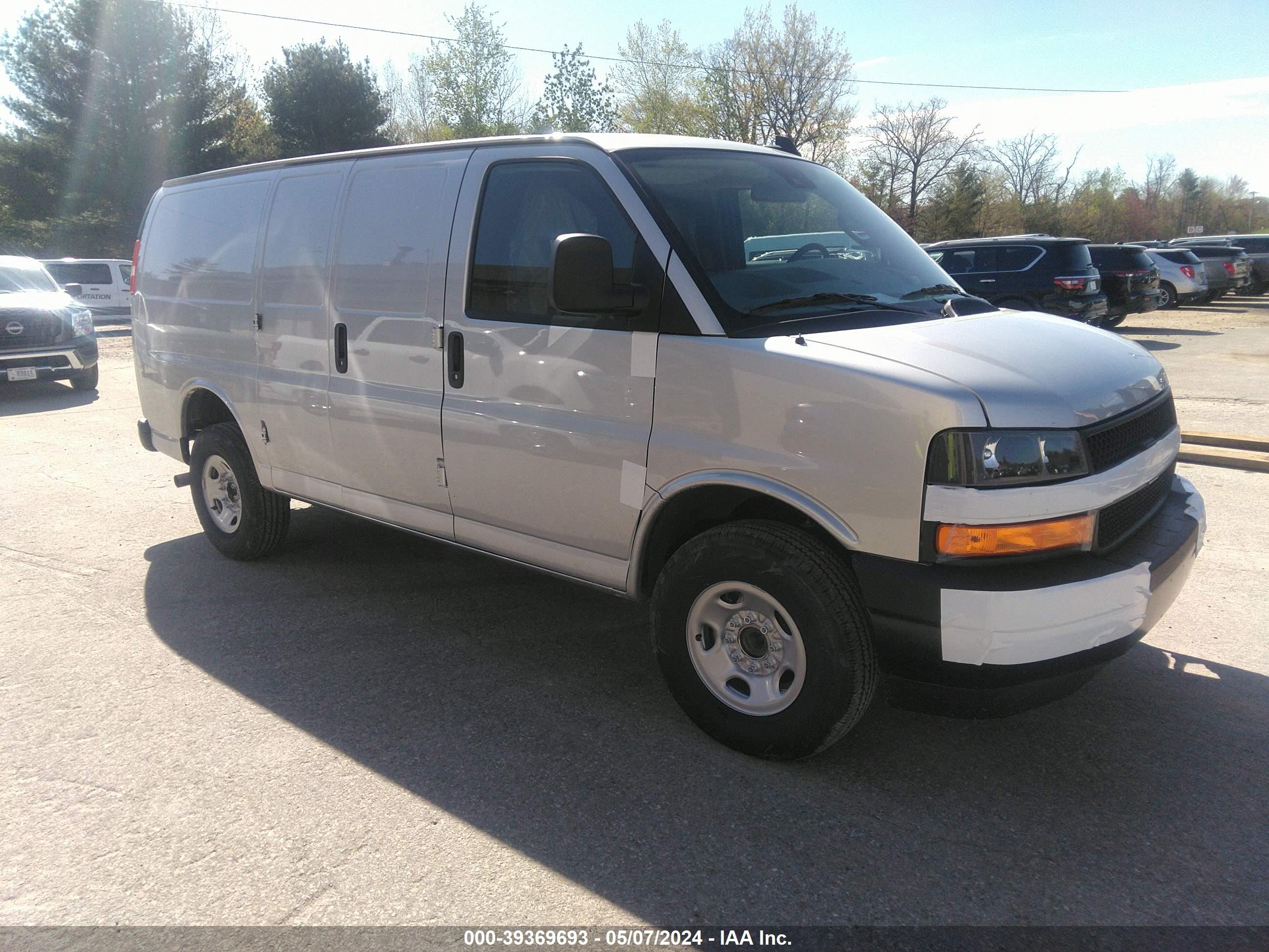 CHEVROLET EXPRESS 2024 1gcwgafp7r1159685