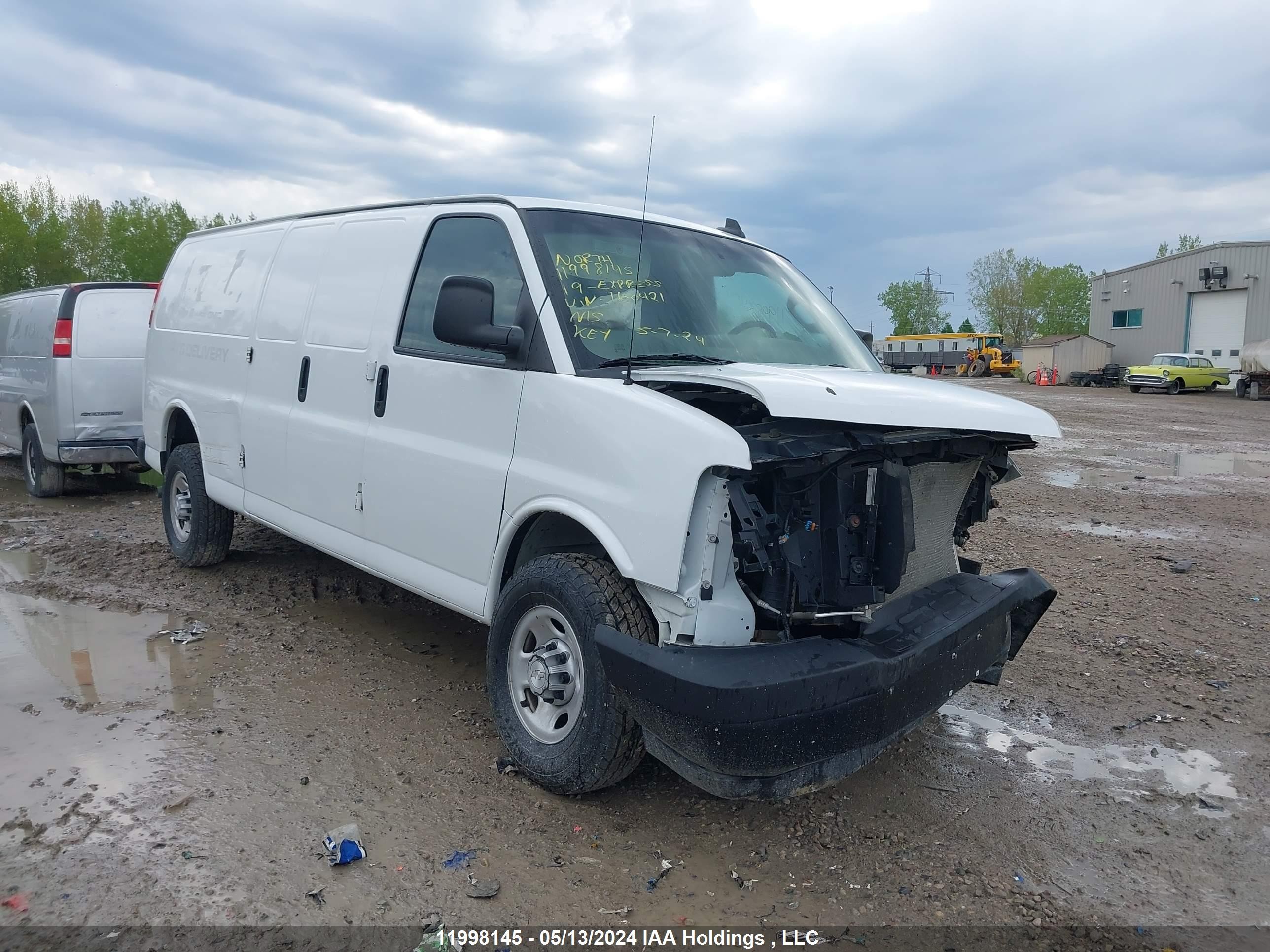 CHEVROLET EXPRESS 2019 1gcwgbfp6k1160421