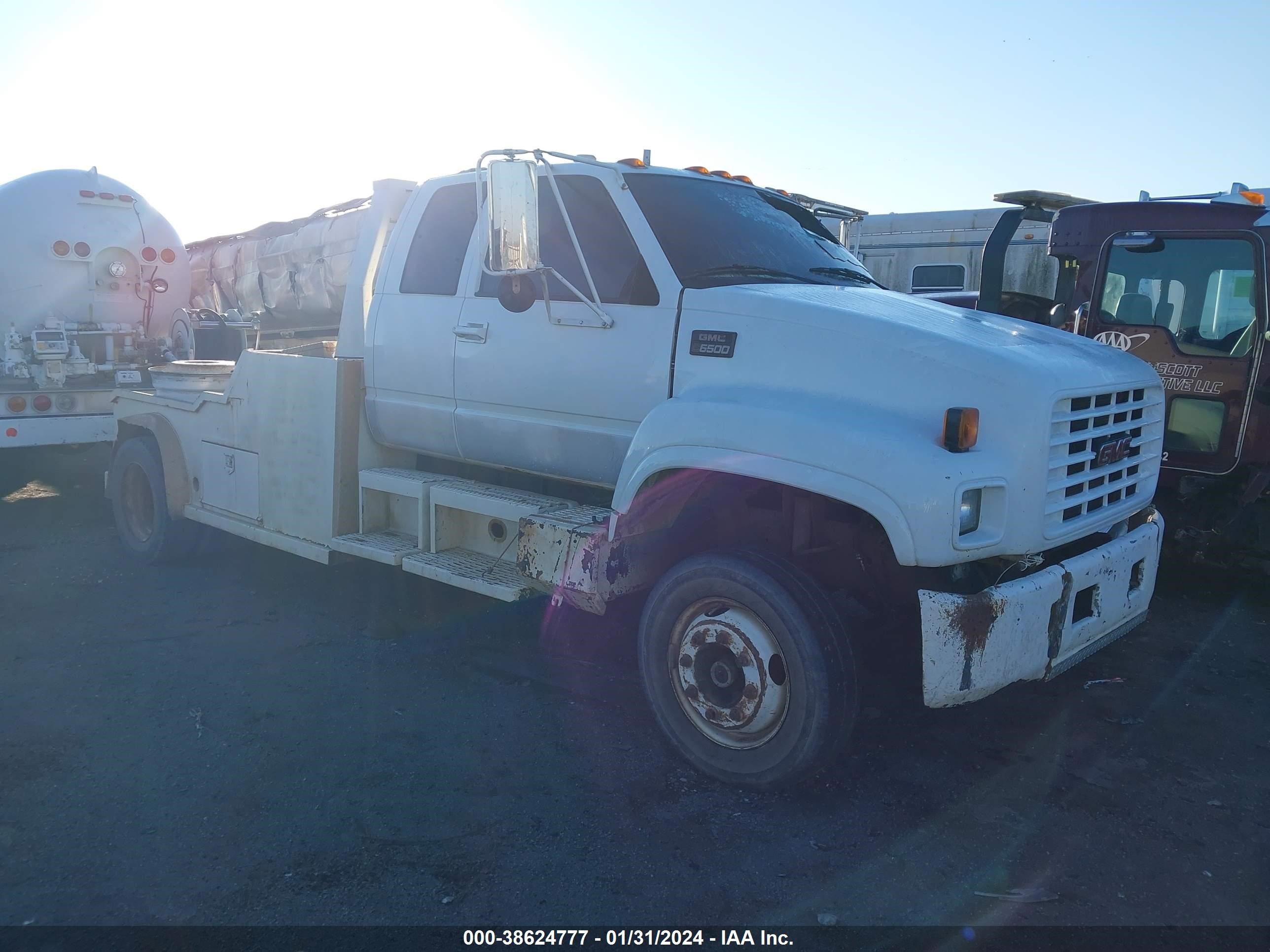 GMC NULL 2002 1gdj6h1c32j507977