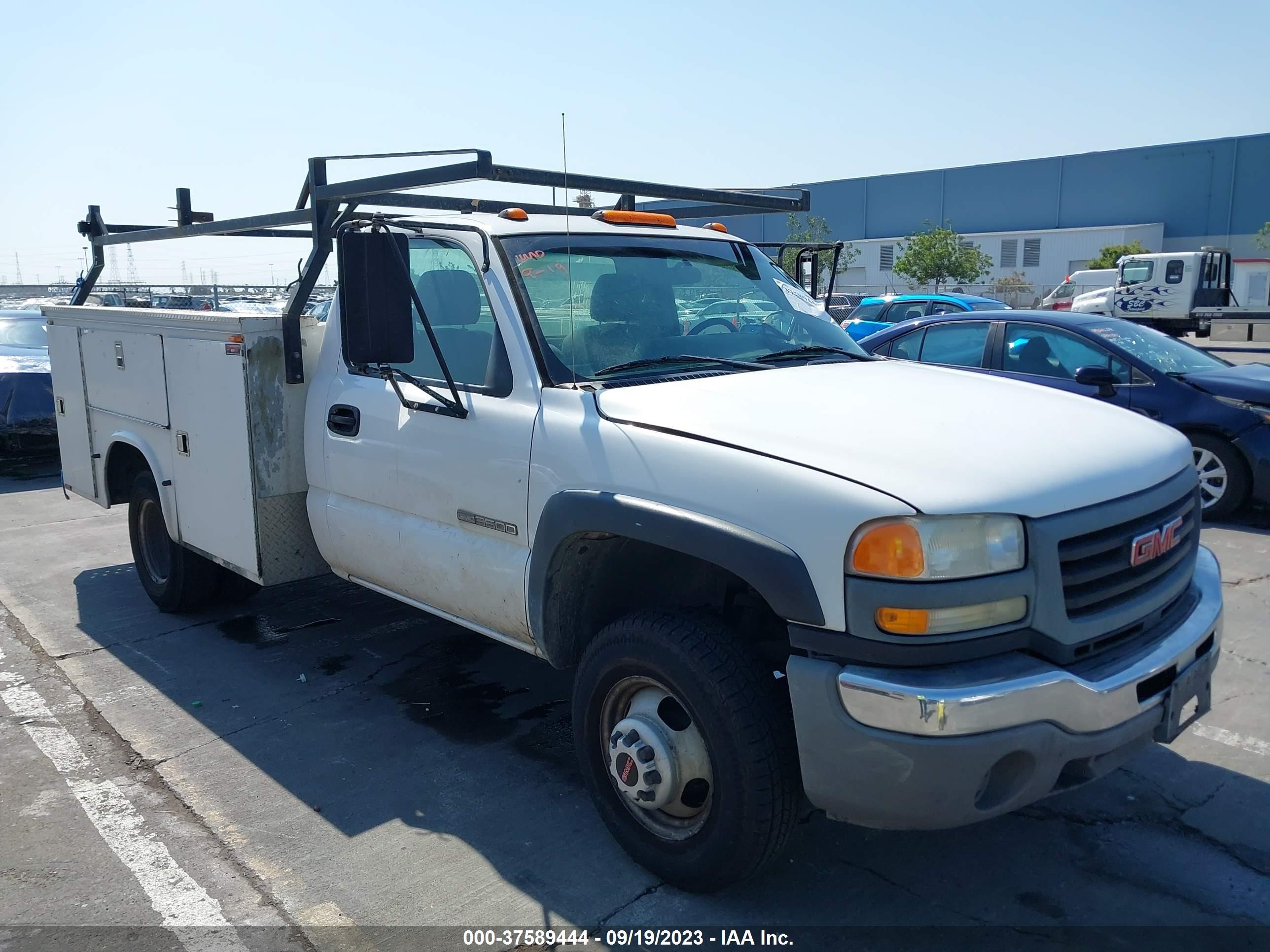 GMC NULL 2005 1gdjc34u15e134502