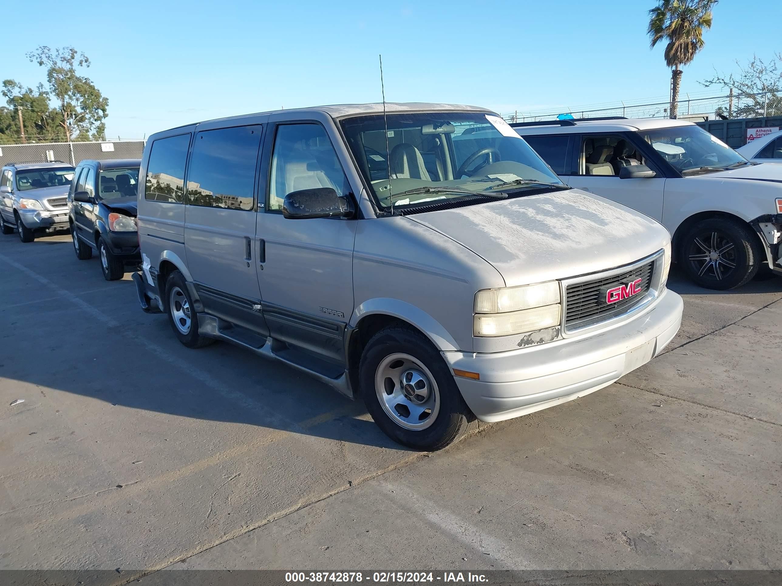 GMC SAFARI 1998 1gkdm19w4wb540021