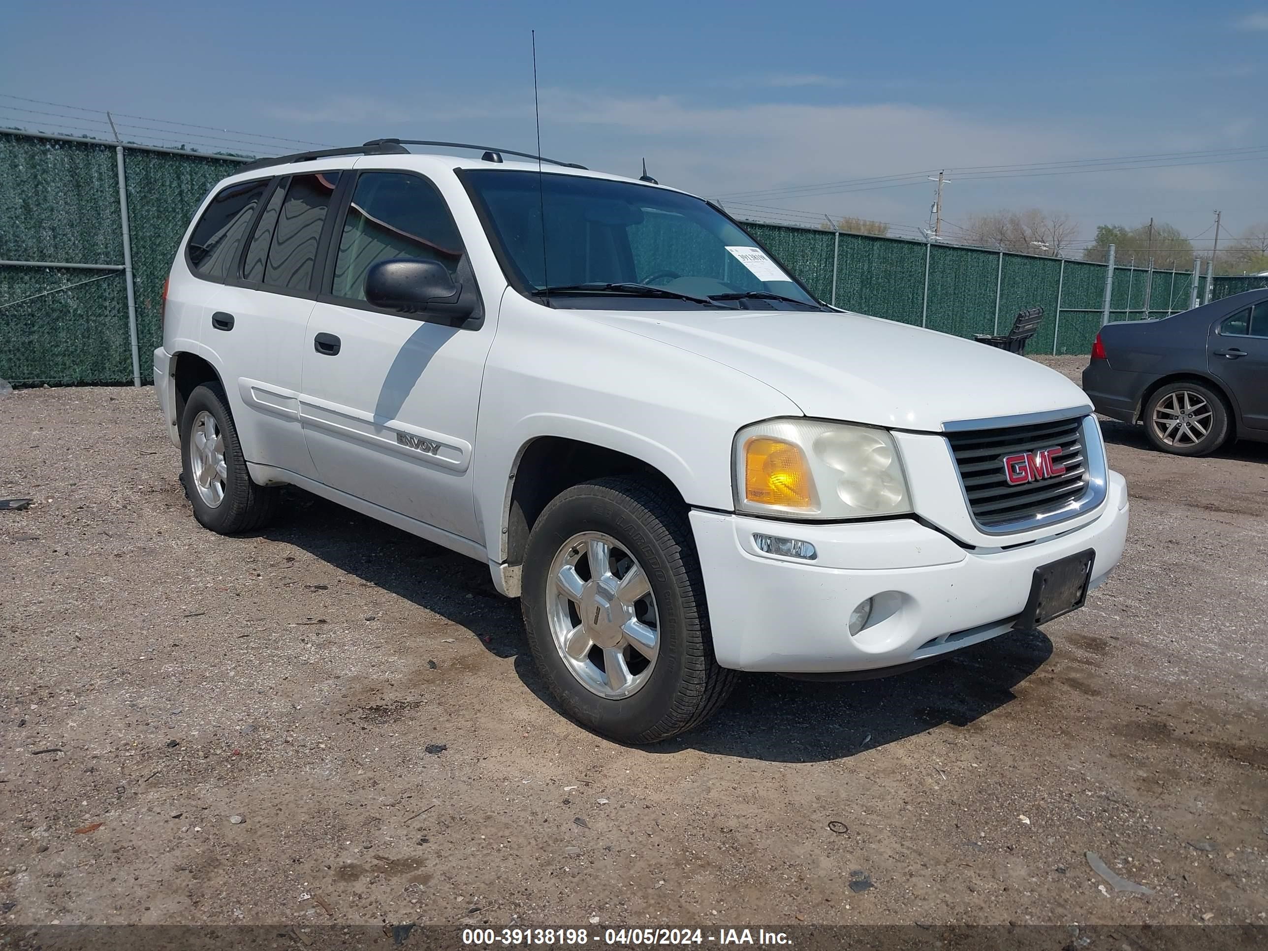 GMC ENVOY 2005 1gkdt13s452315721