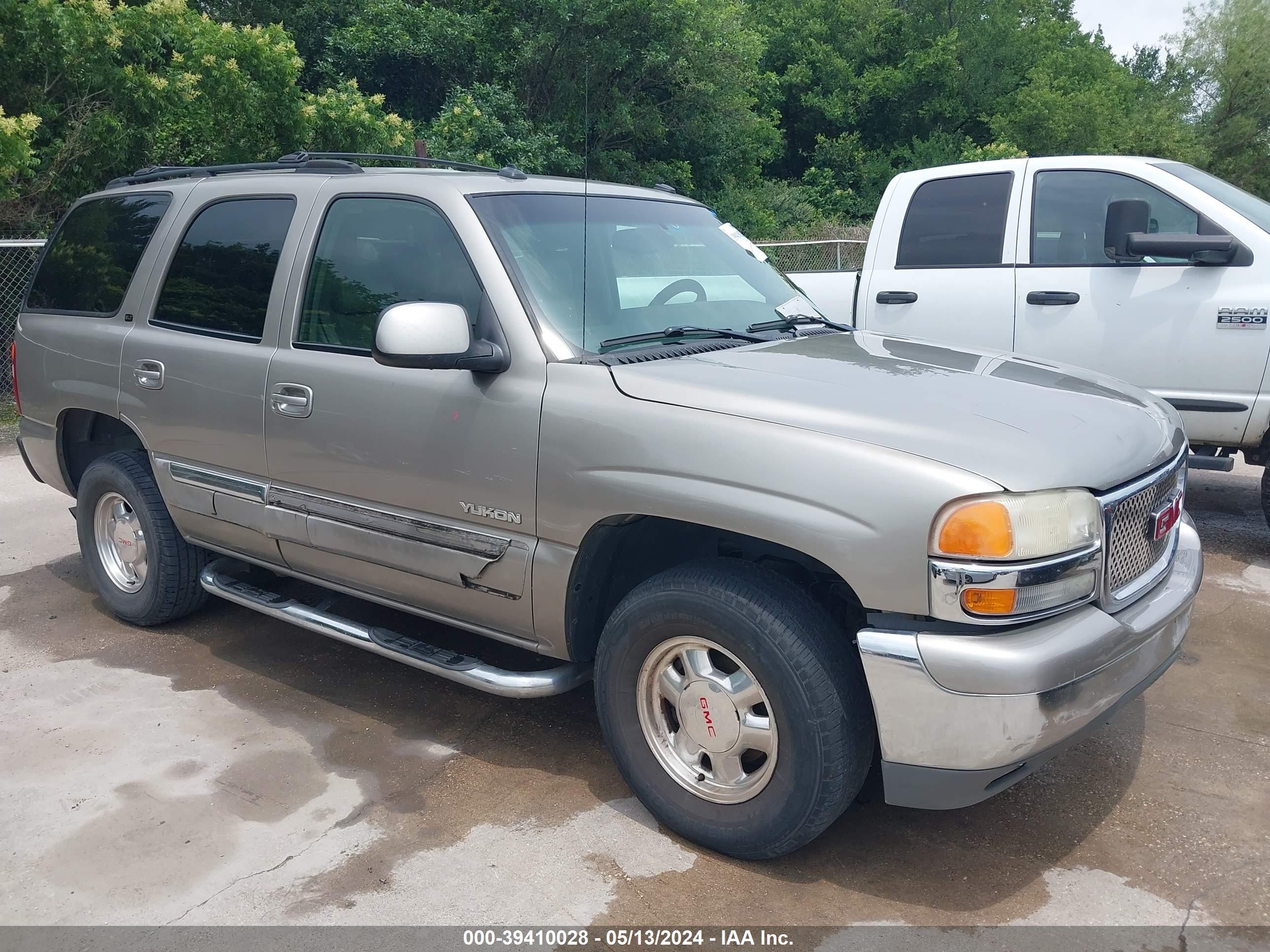 GMC YUKON 2003 1gkec13z03r146593