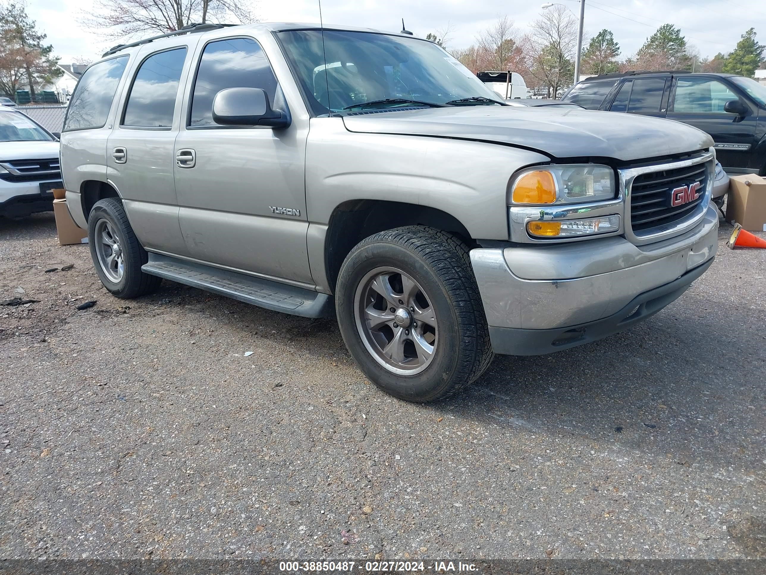 GMC YUKON 2003 1gkec13z13j300646