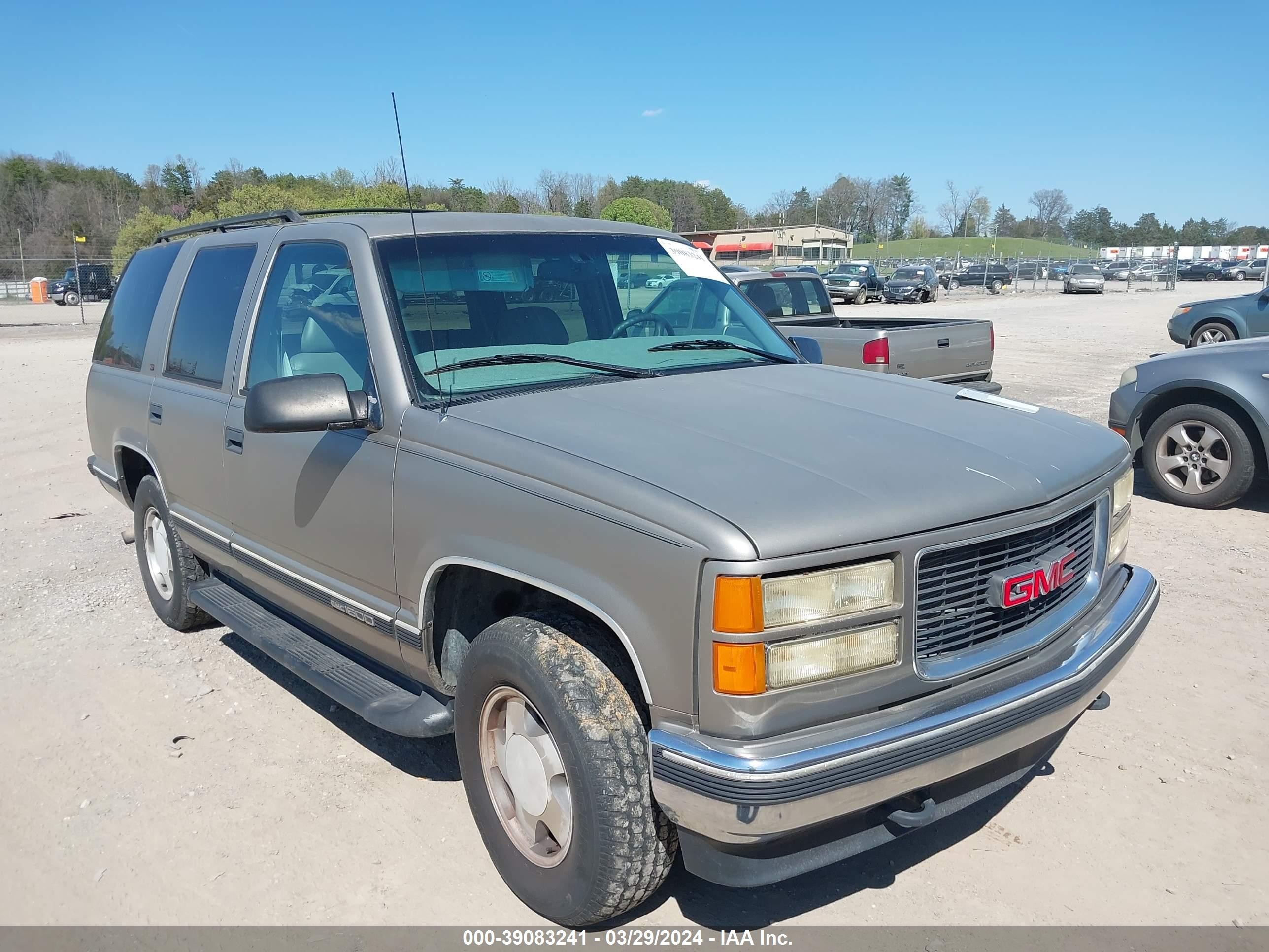 GMC YUKON 1998 1gkek13r2wj733190