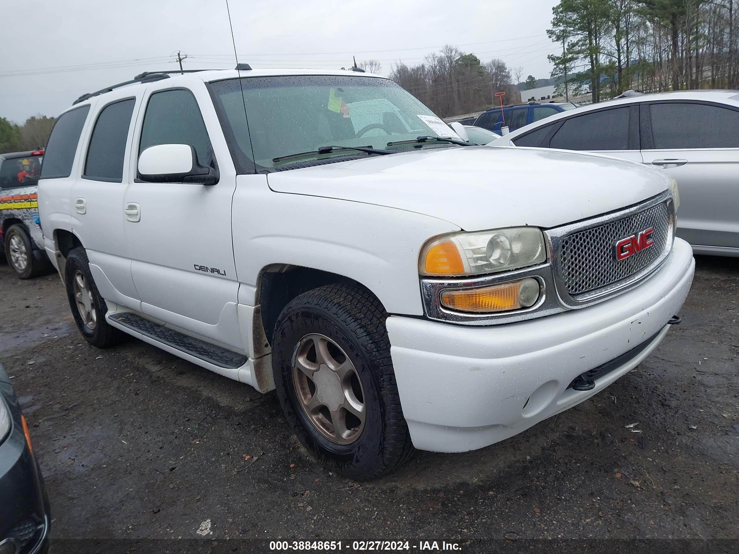 GMC YUKON 2005 1gkek63u75j118943