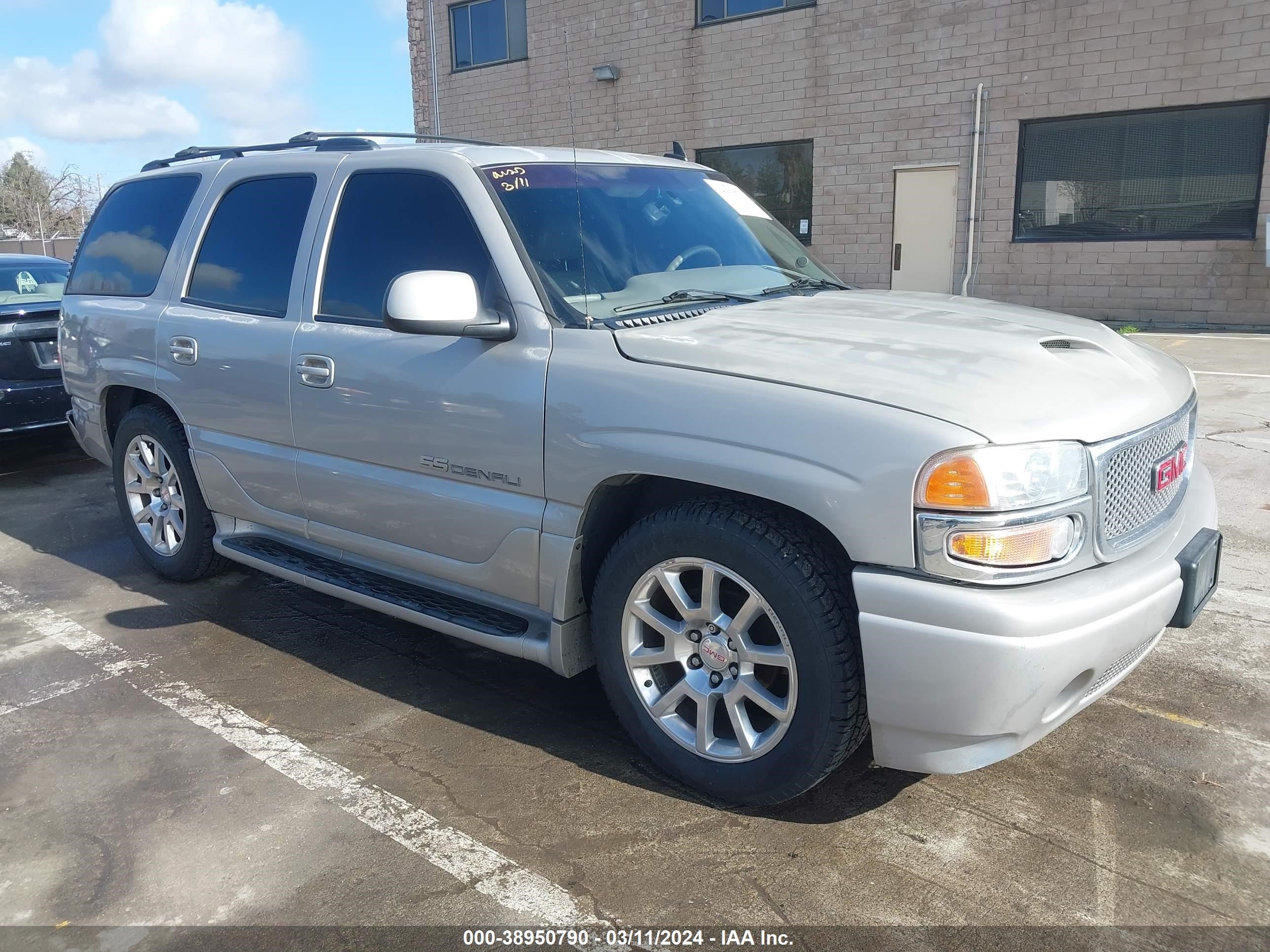 GMC YUKON 2006 1gkek63u76j111573