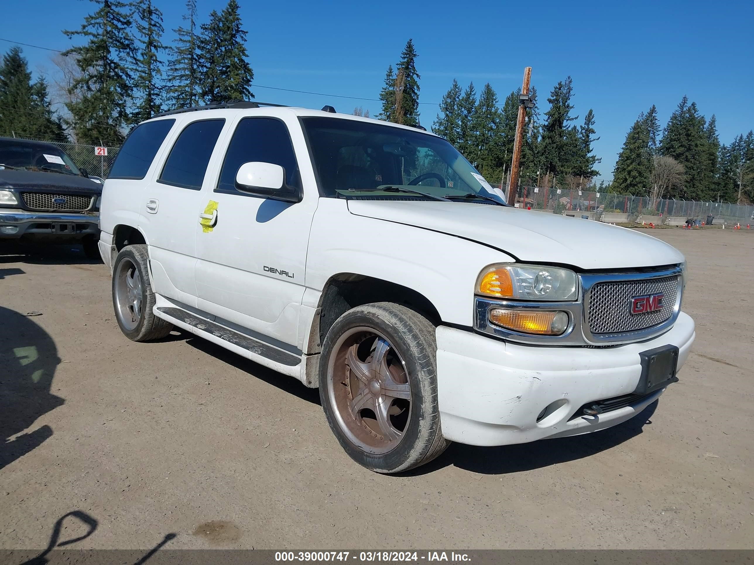 GMC YUKON 2004 1gkek63u94j243120