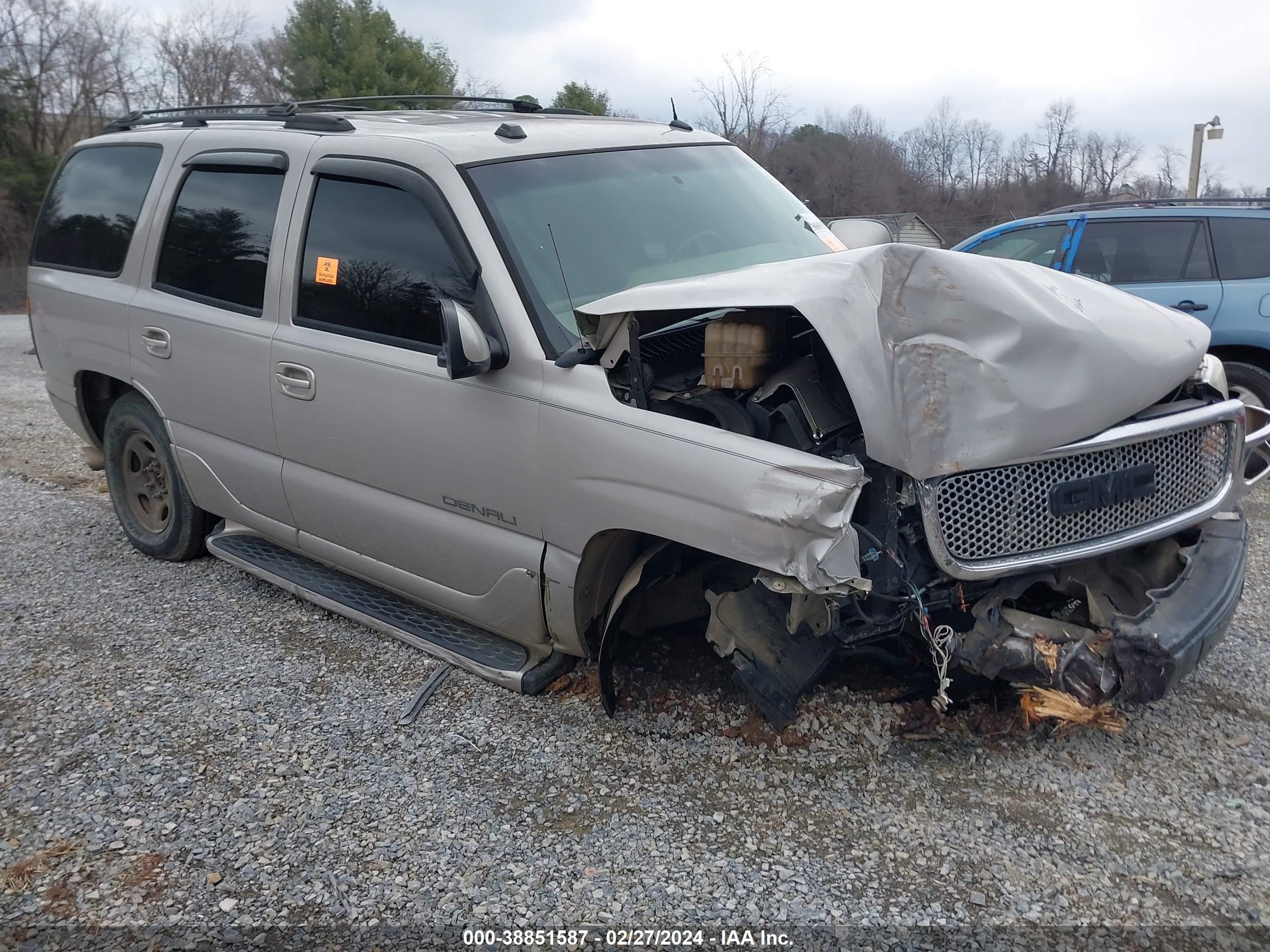 GMC YUKON 2005 1gkek63ux5j209219