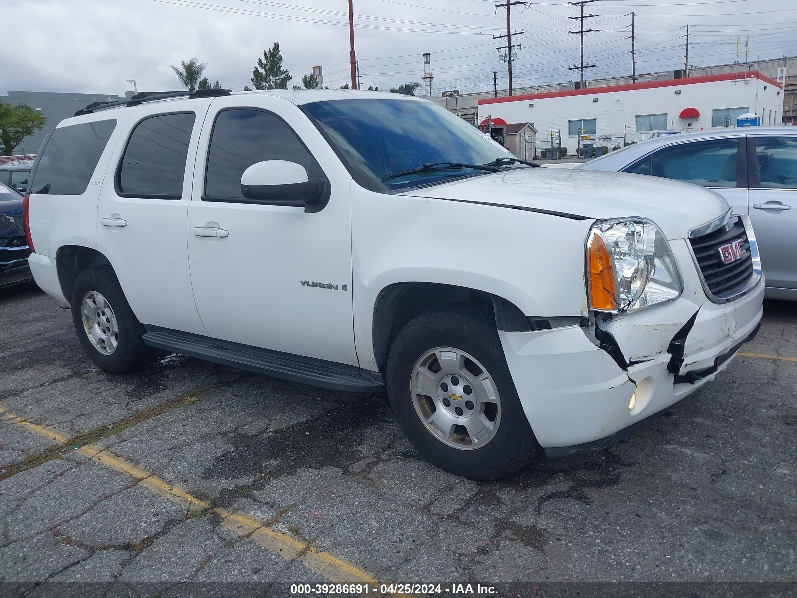 GMC YUKON 2007 1gkfc13007r213558