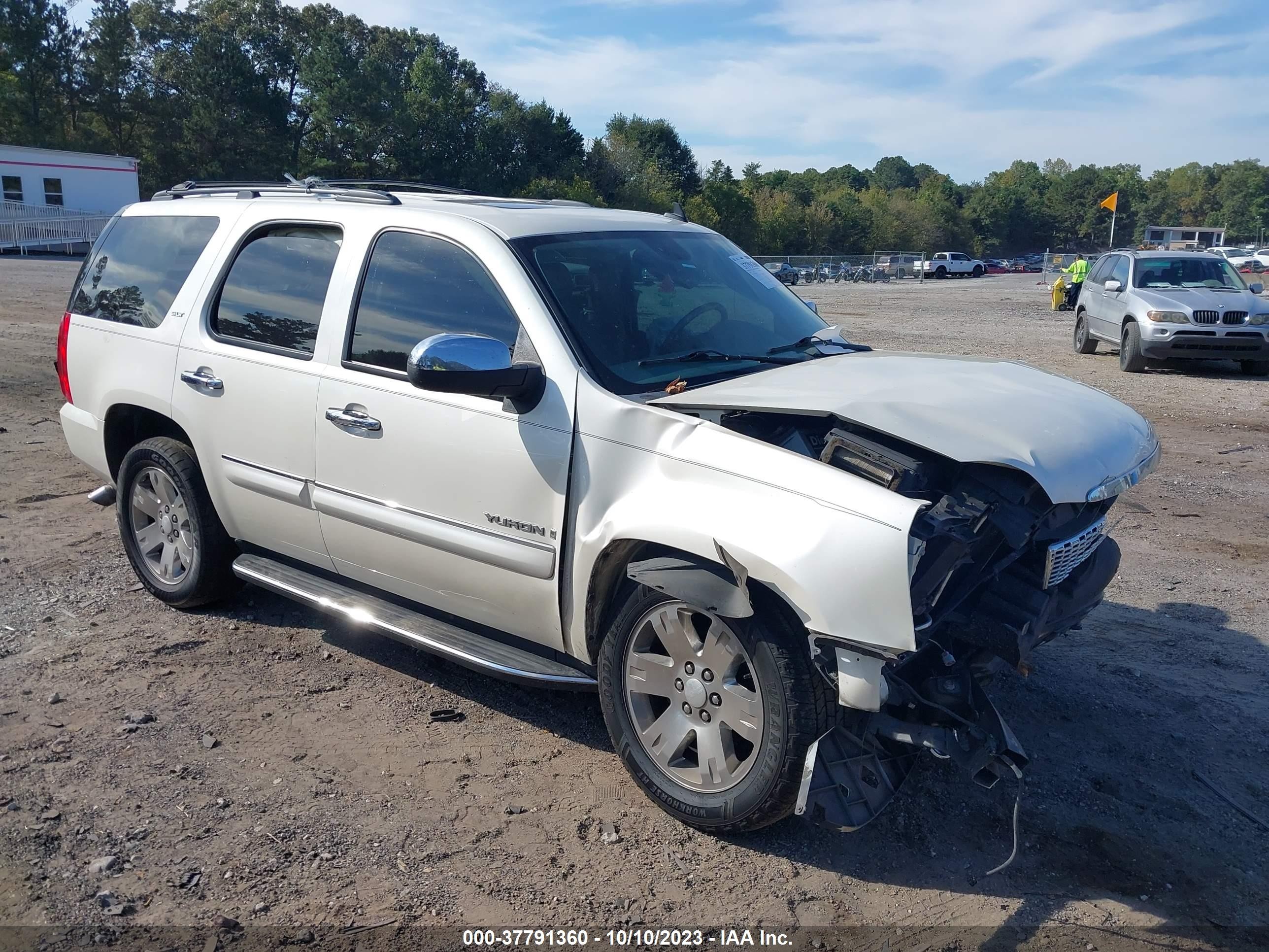 GMC YUKON 2008 1gkfc13008r204070