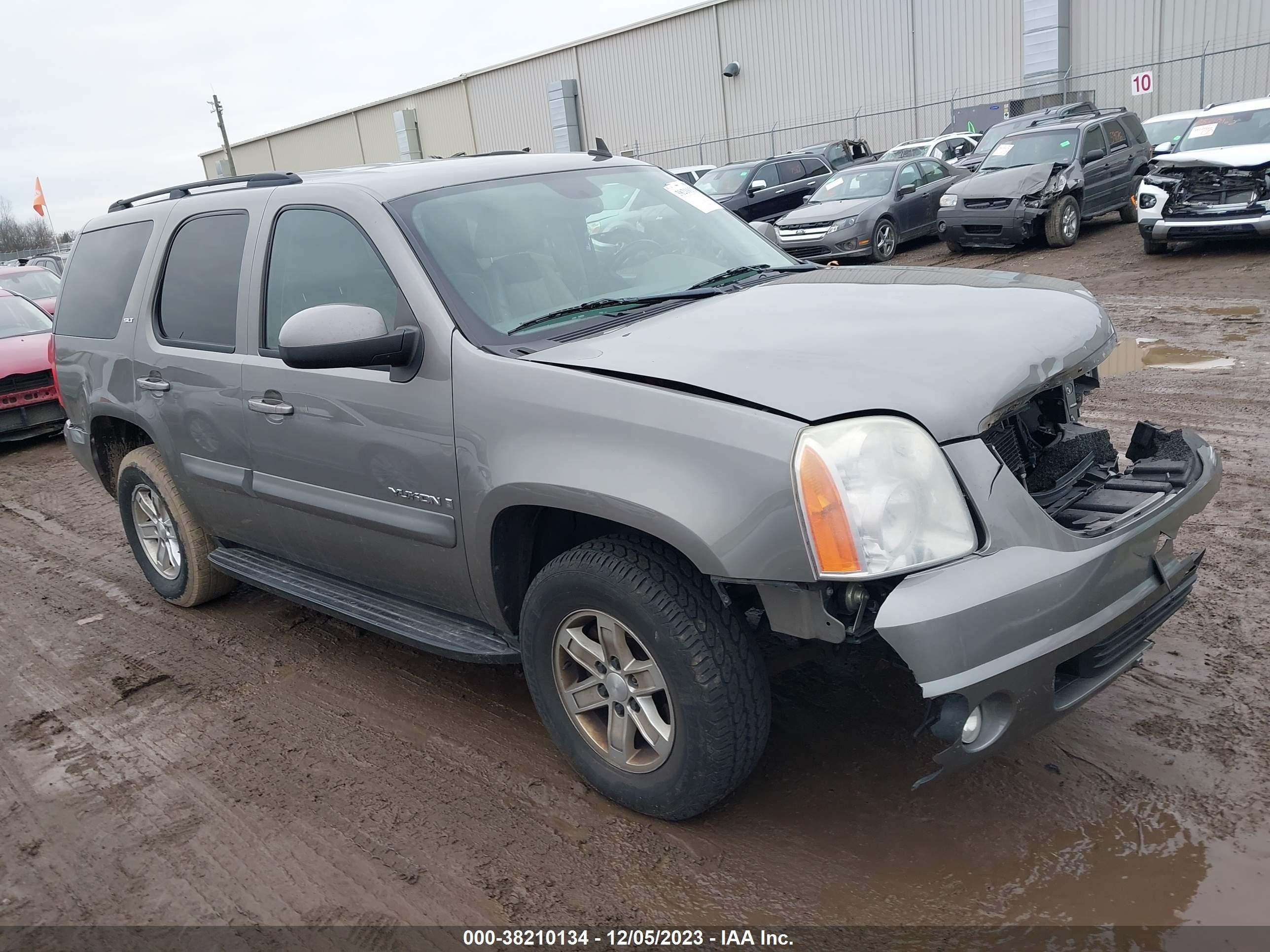 GMC YUKON 2008 1gkfc13038j241421