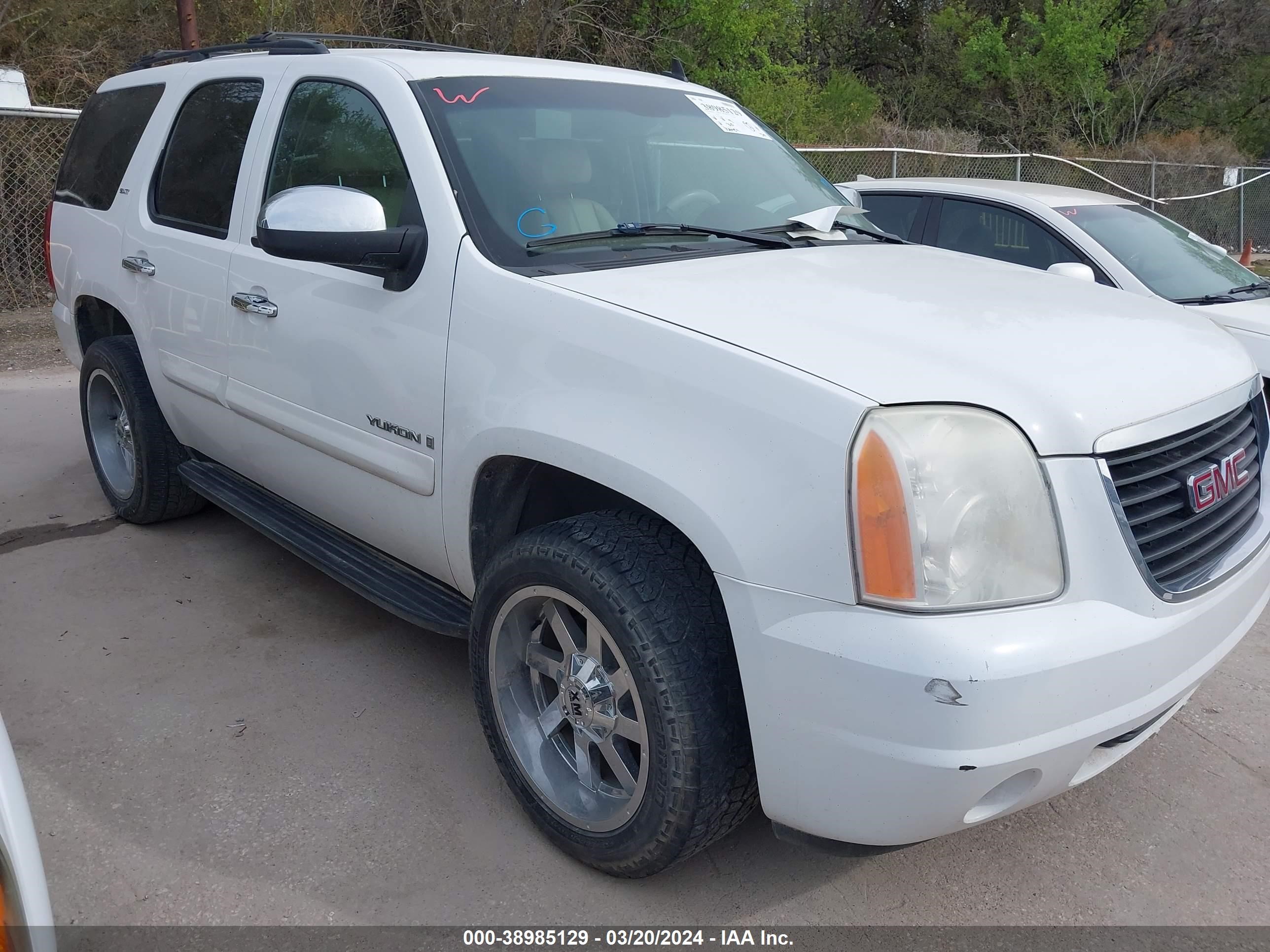 GMC YUKON 2007 1gkfc13097r376547