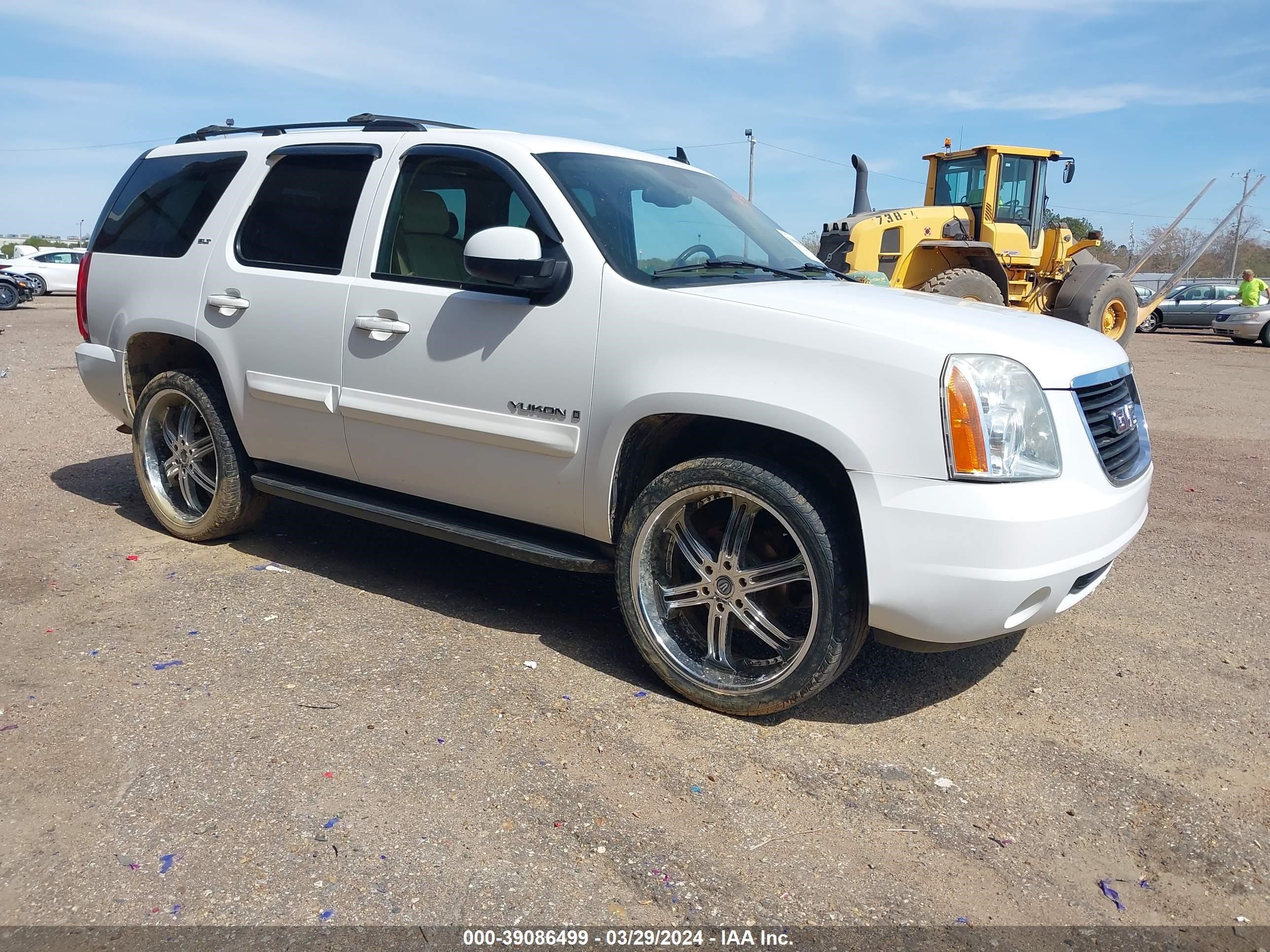 GMC YUKON 2007 1gkfc13j47r371930