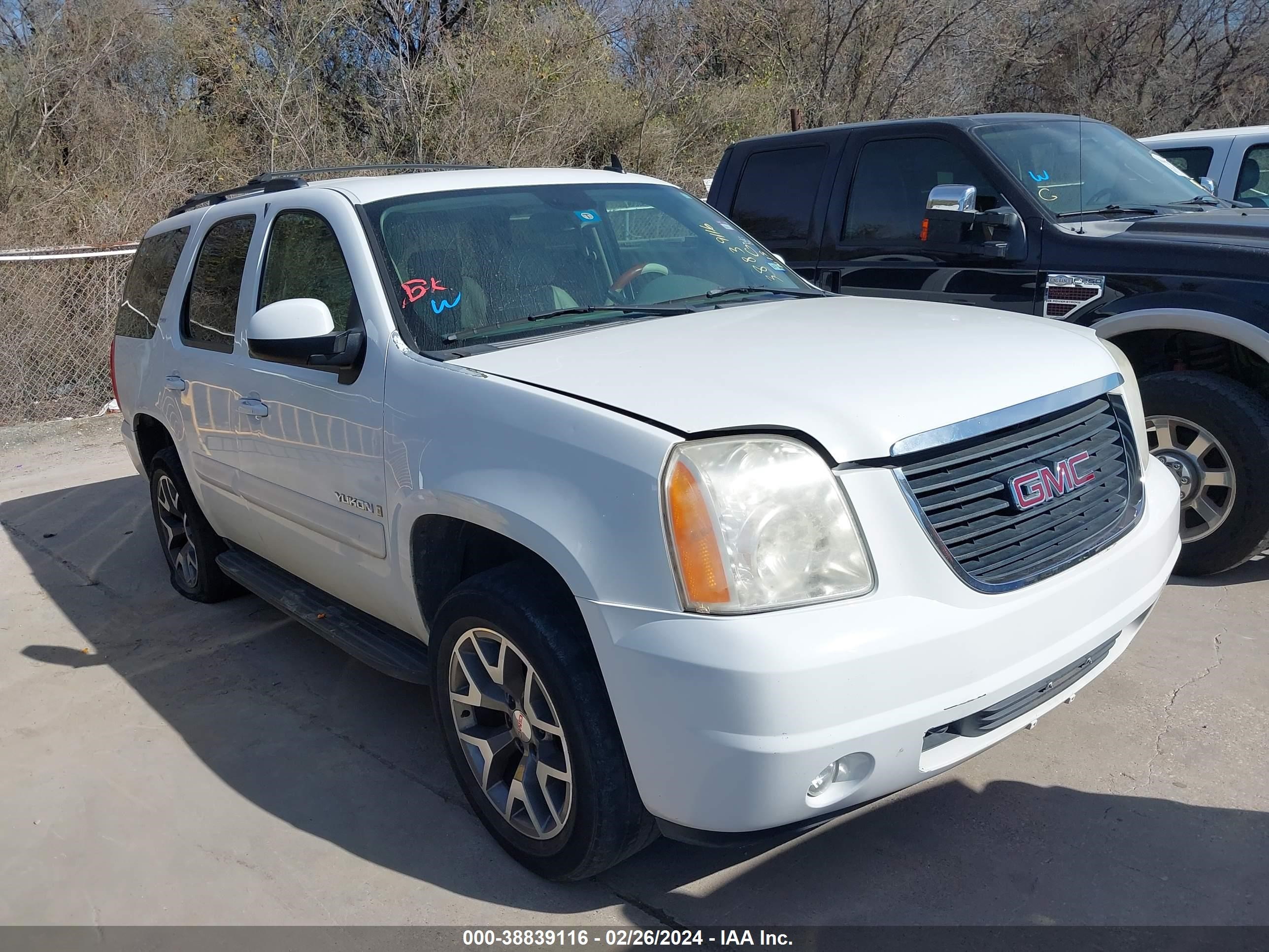 GMC YUKON 2008 1gkfc13j98j115864