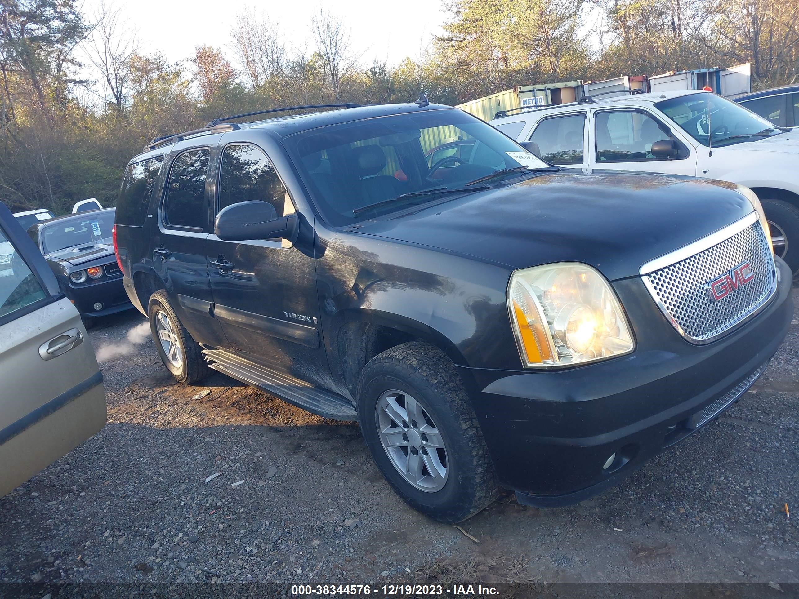 GMC YUKON 2008 1gkfc13j98r233009