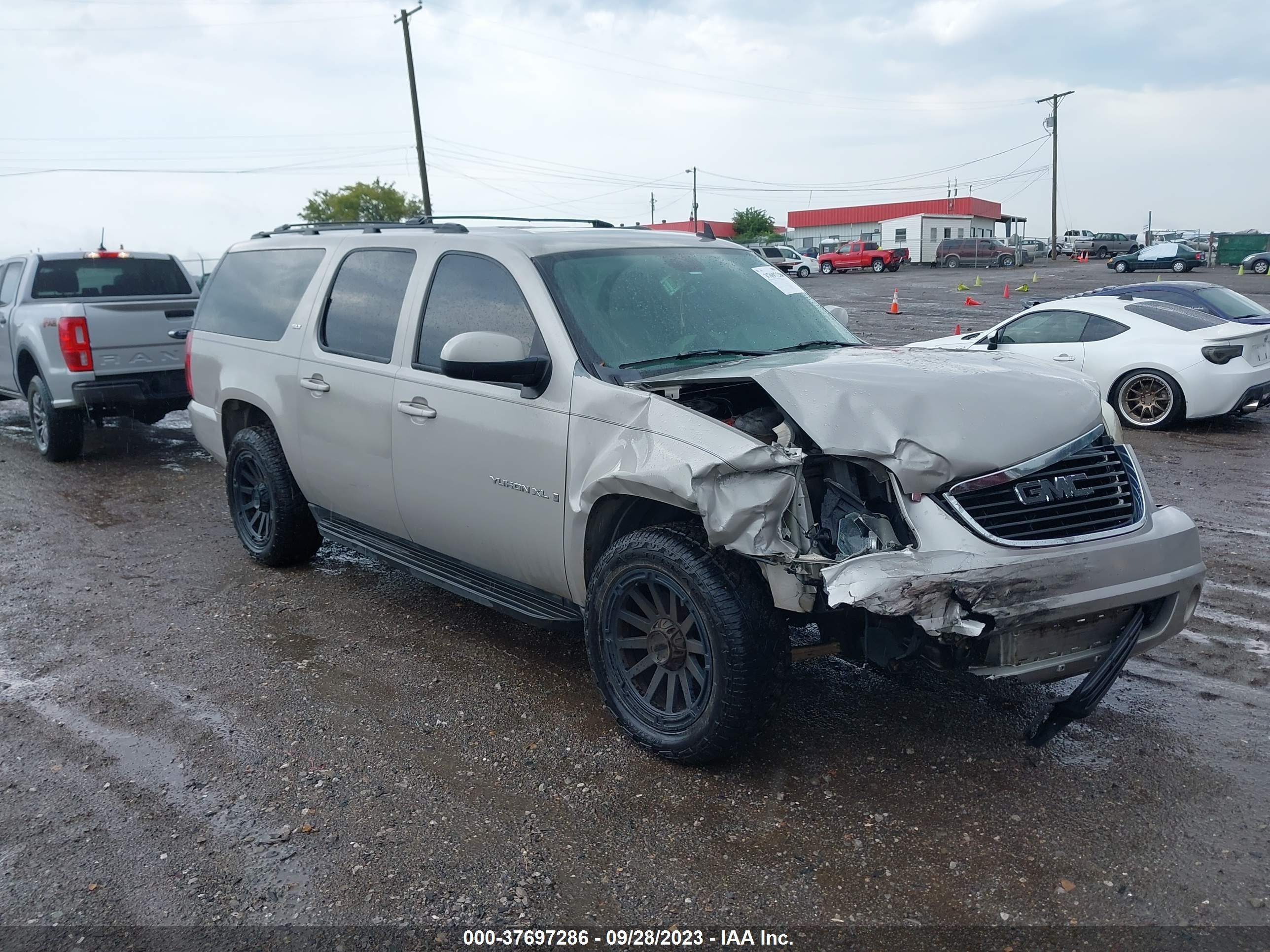 GMC YUKON 2007 1gkfc16027j152515