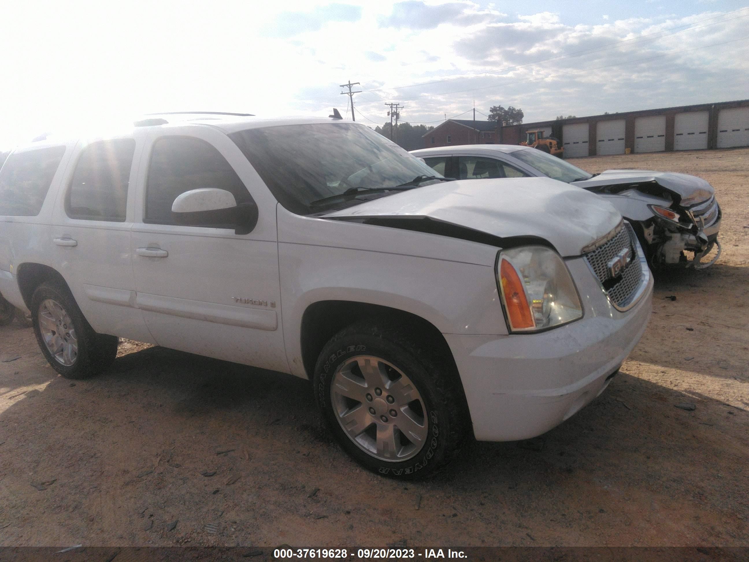 GMC YUKON 2009 1gkfc23059r158033