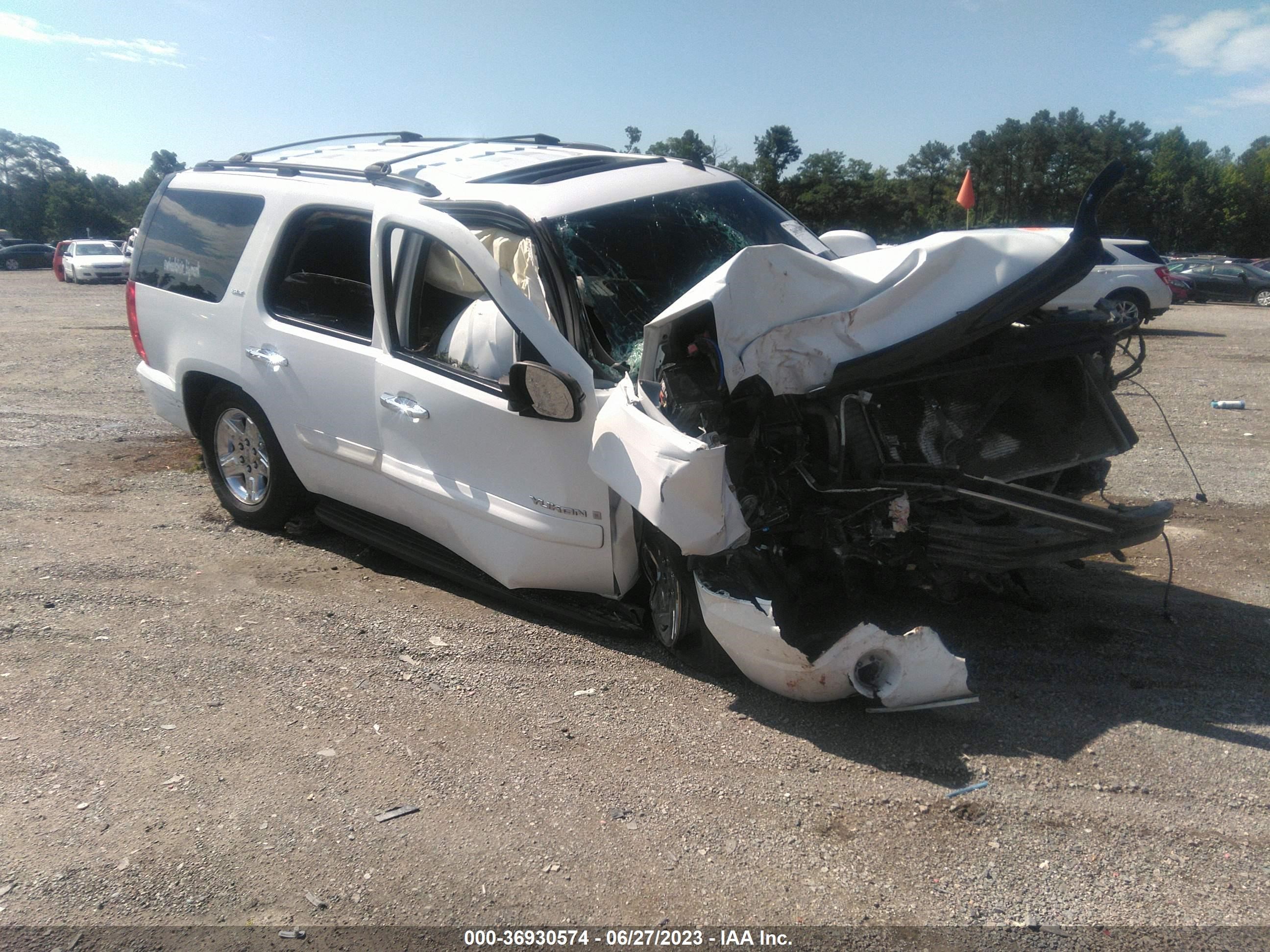 GMC YUKON 2009 1gkfc33089r102514