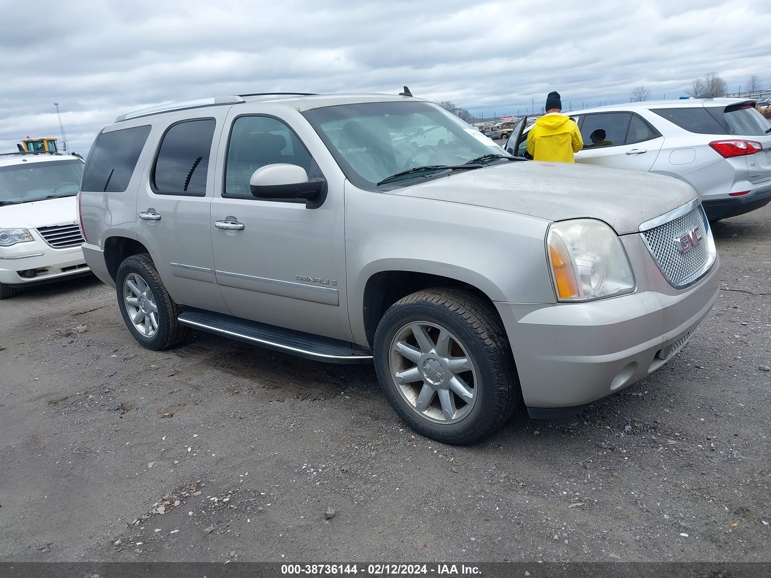 GMC YUKON 2009 1gkfk03269r176520