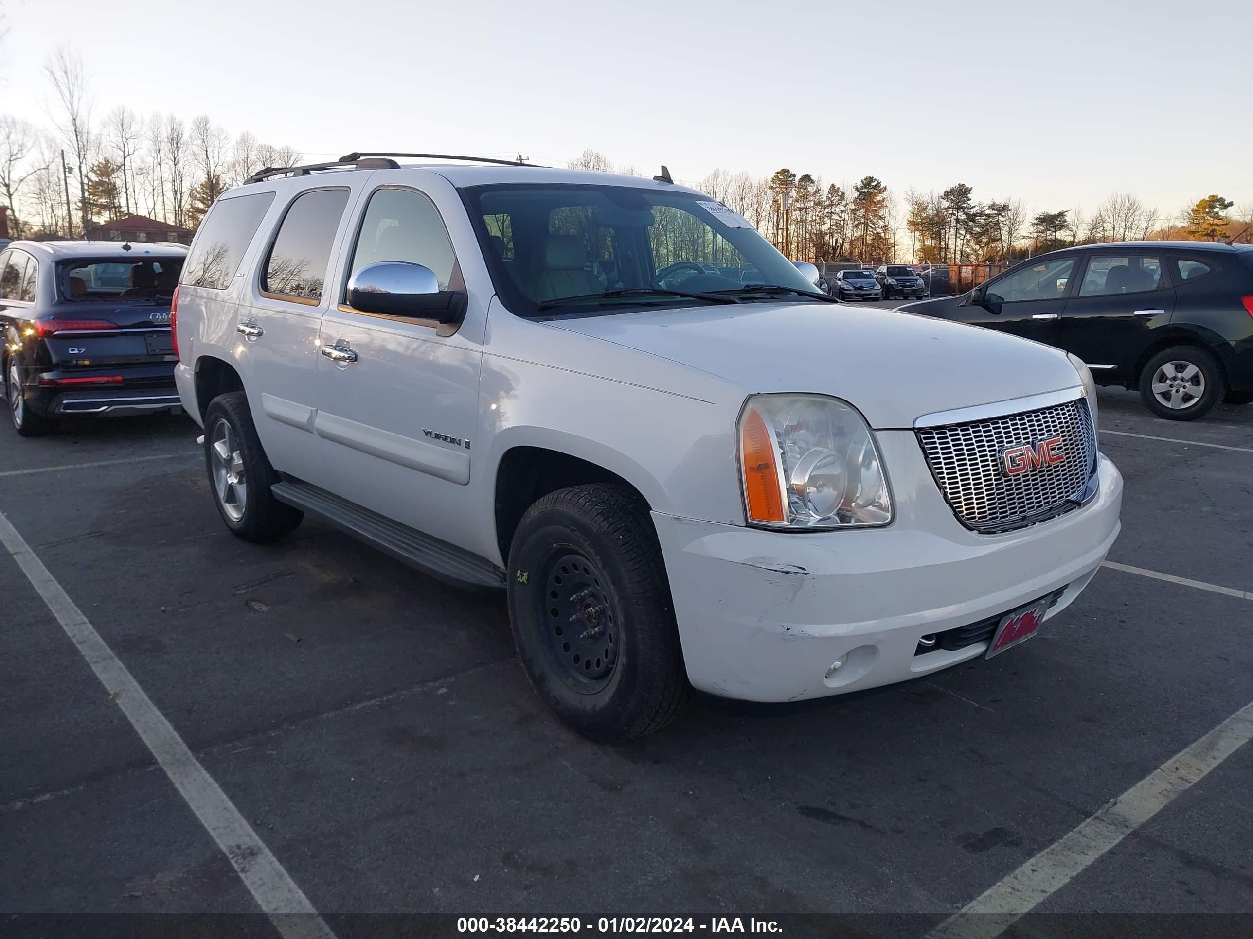 GMC YUKON 2008 1gkfk13018r165167