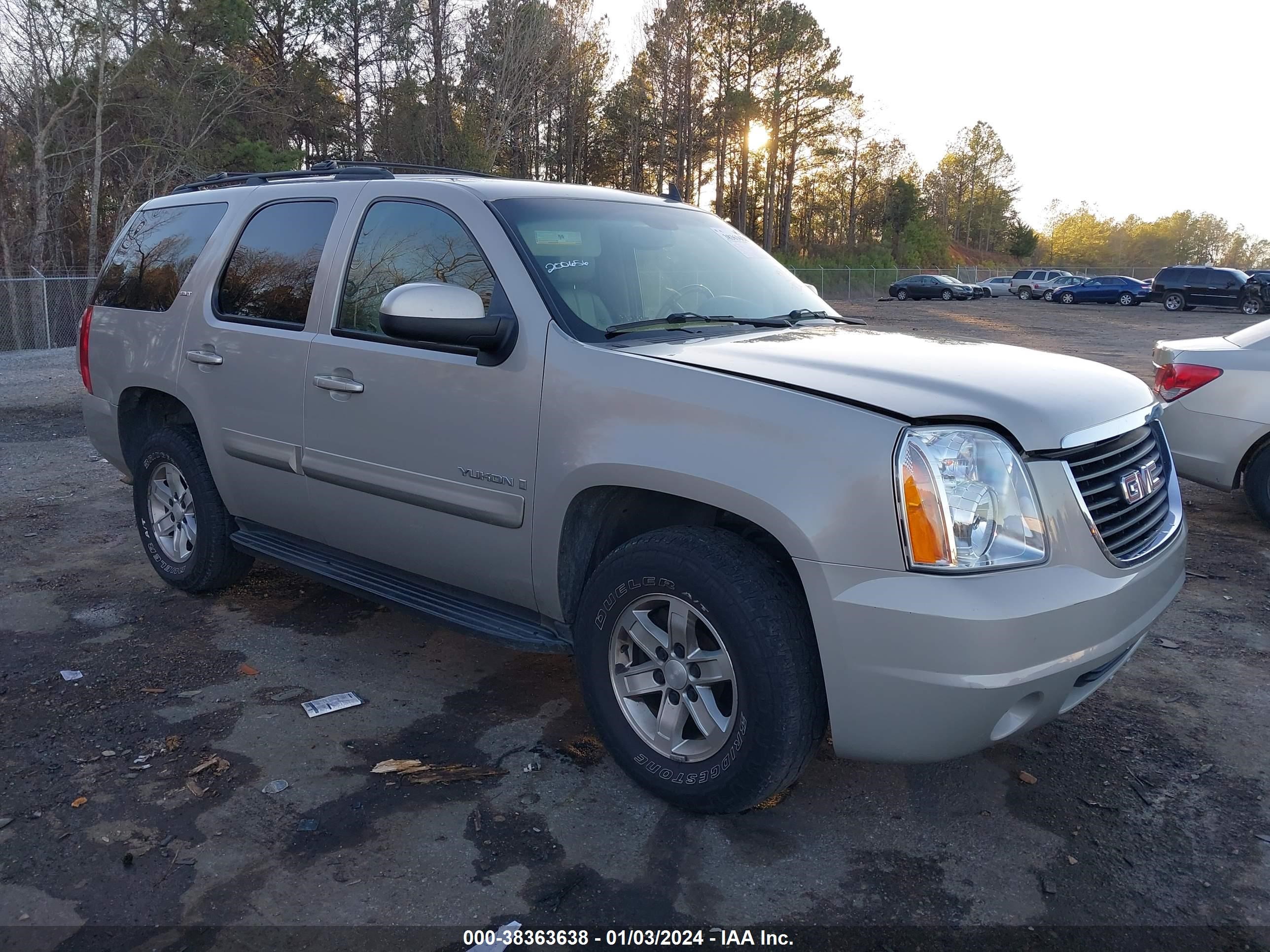 GMC YUKON 2008 1gkfk13088j200656