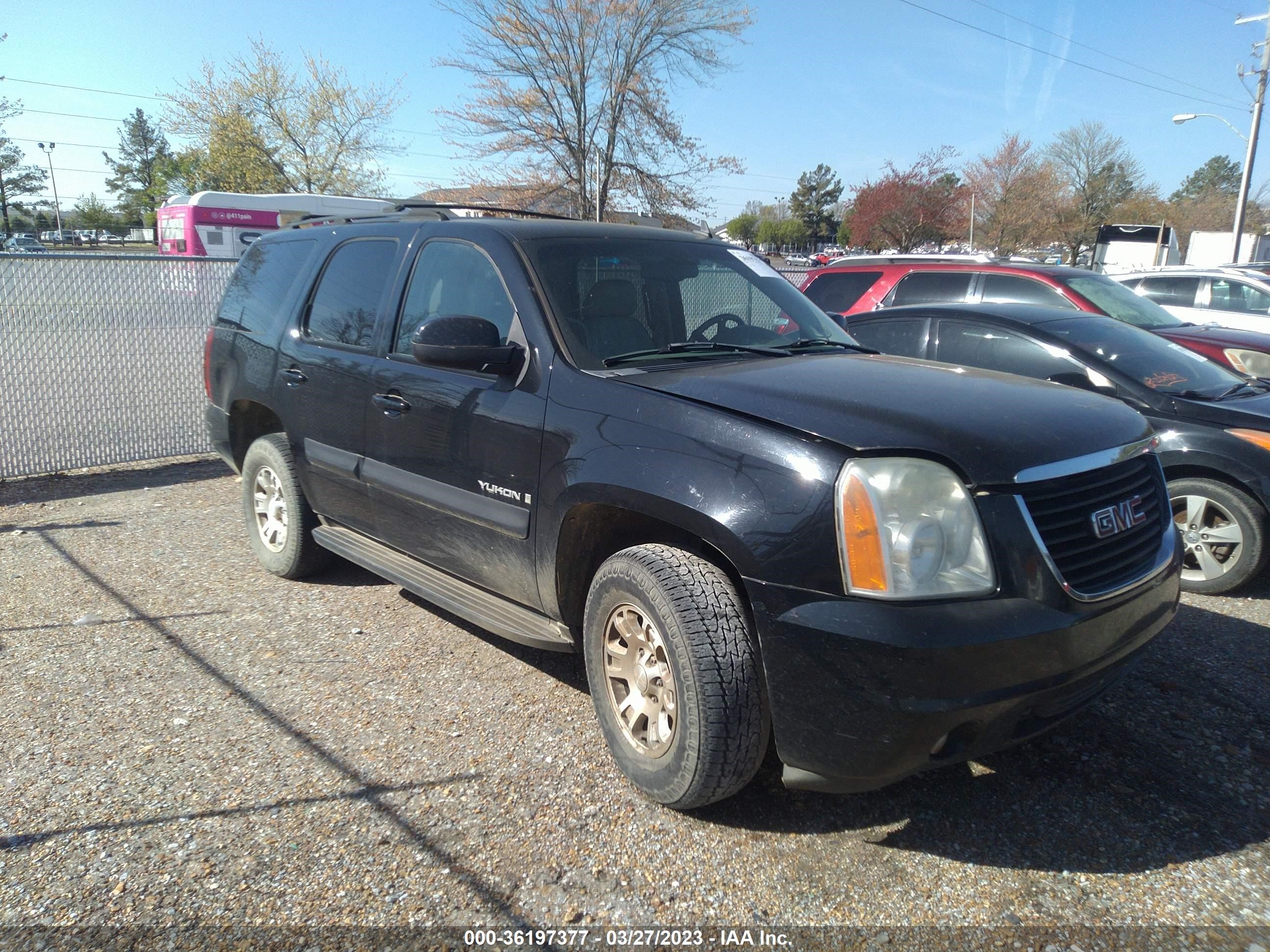 GMC YUKON 2007 1gkfk13097r118421