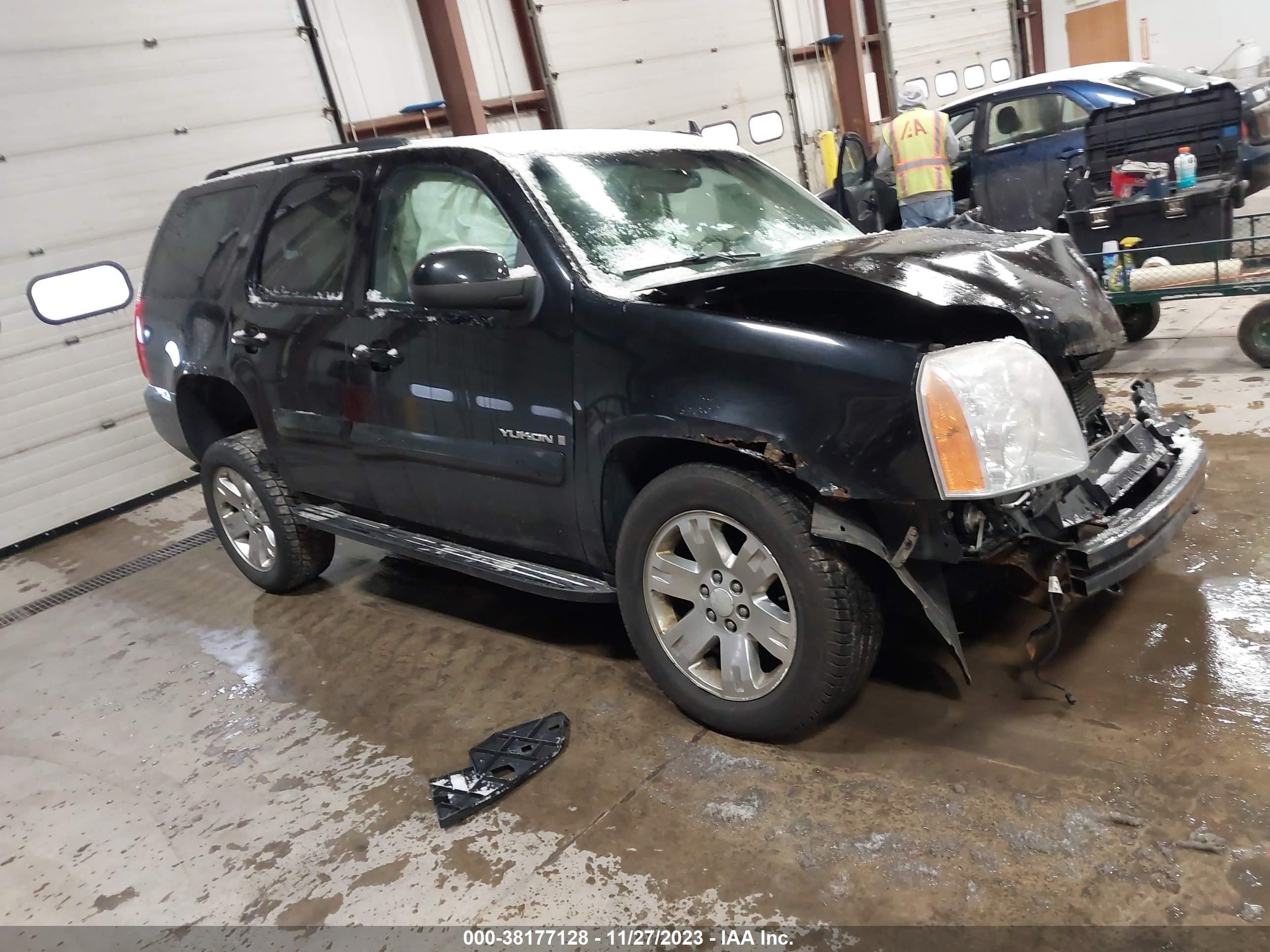 GMC YUKON 2008 1gkfk13098r229097