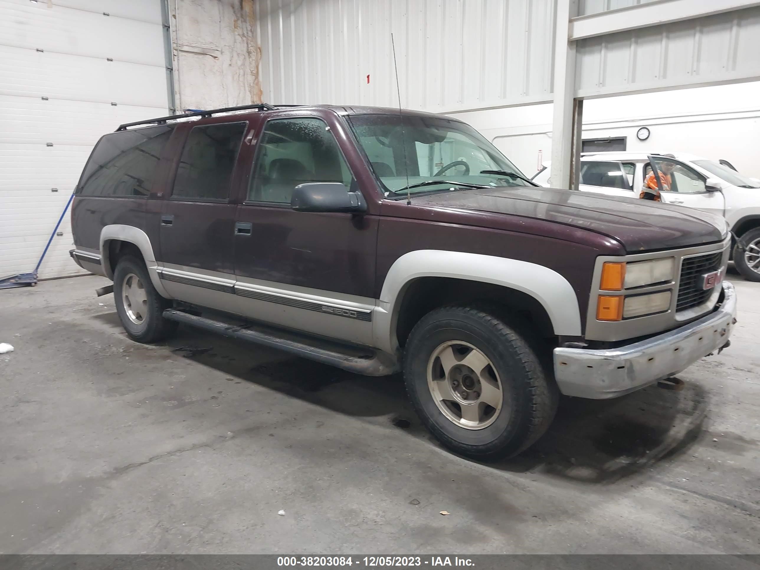 GMC SUBURBAN 1997 1gkfk16r4vj703493