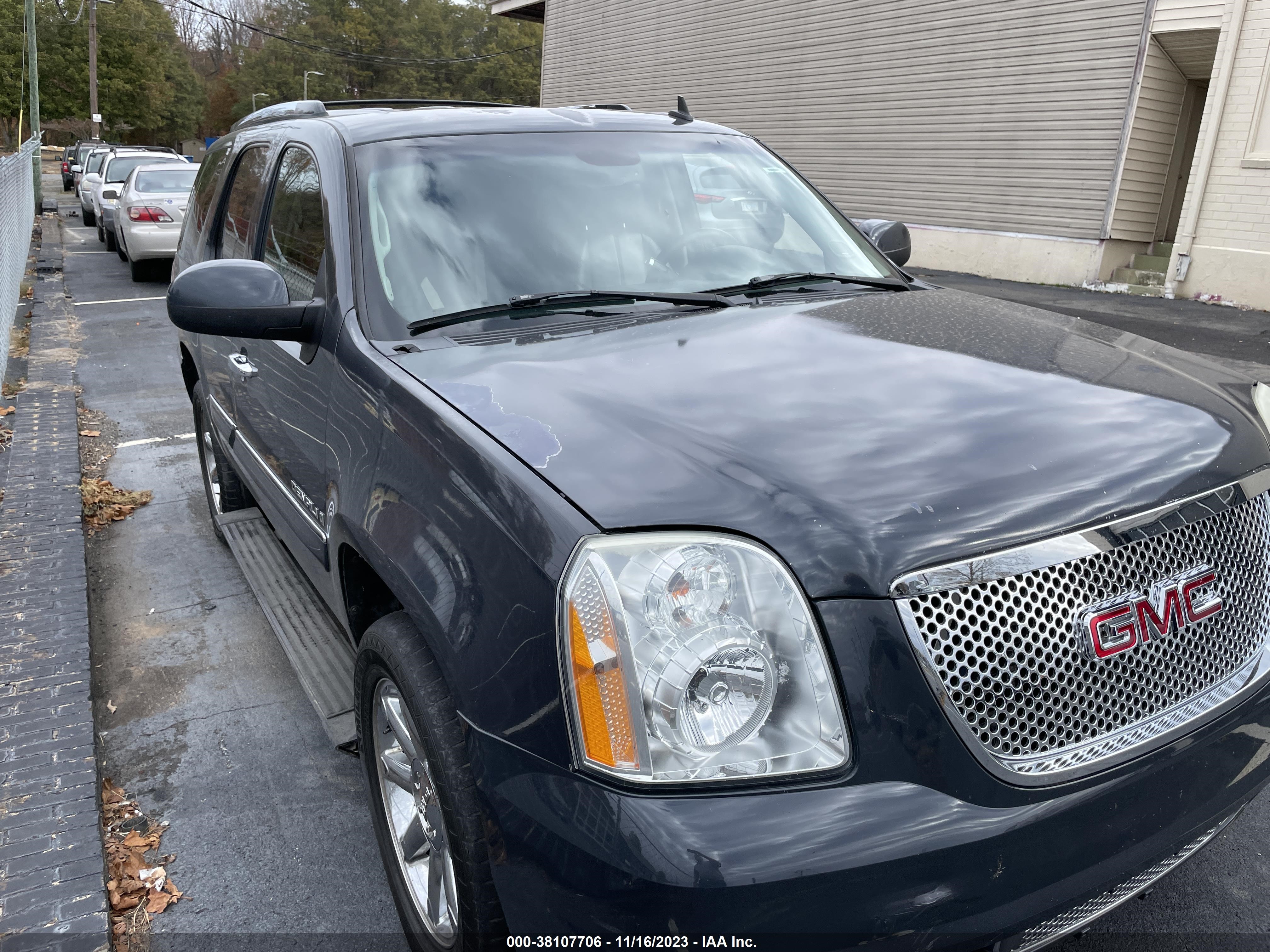 GMC YUKON 2008 1gkfk63818j144465