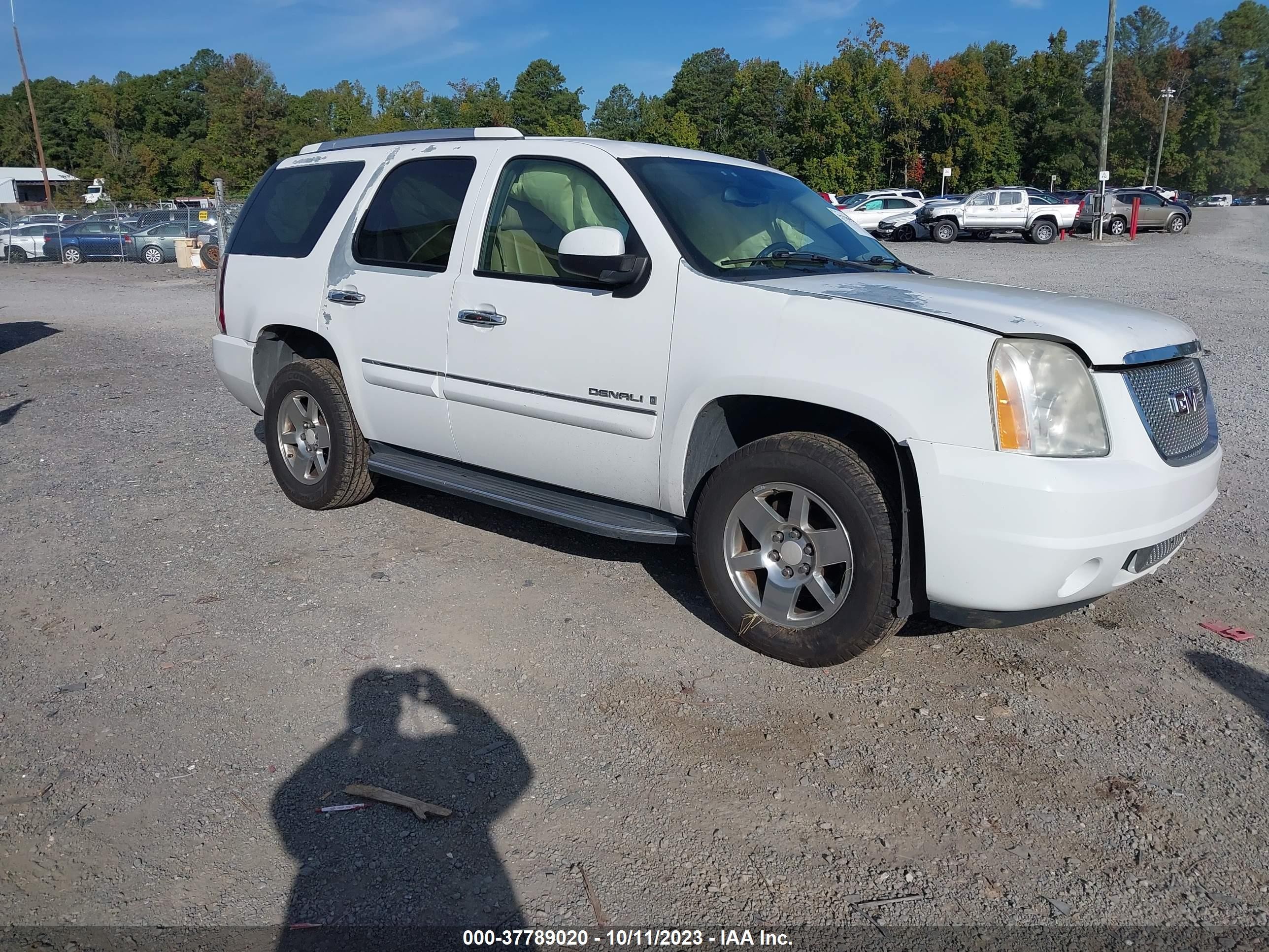 GMC YUKON 2007 1gkfk638x7j180945