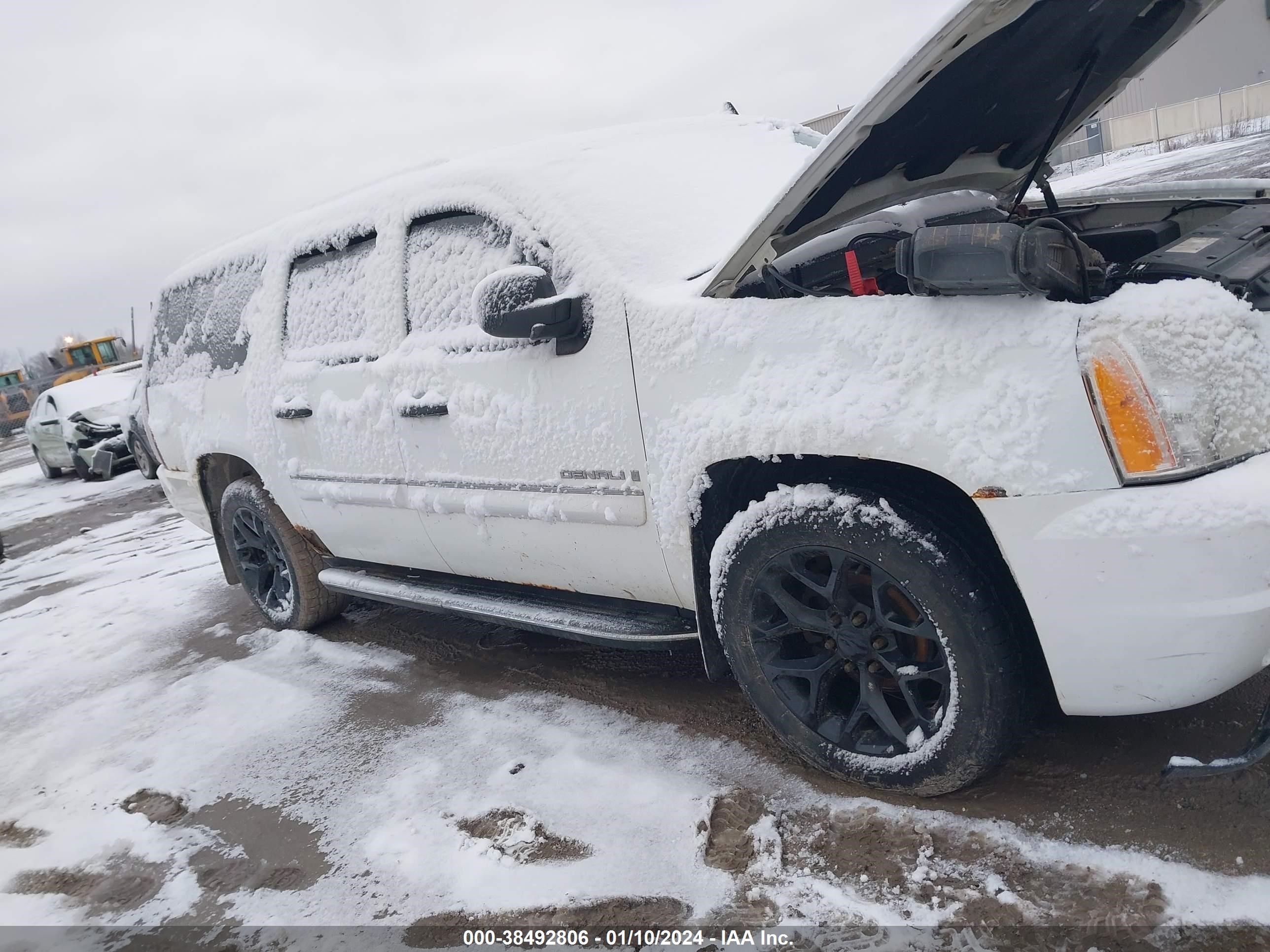 GMC YUKON 2007 1gkfk66857j312151