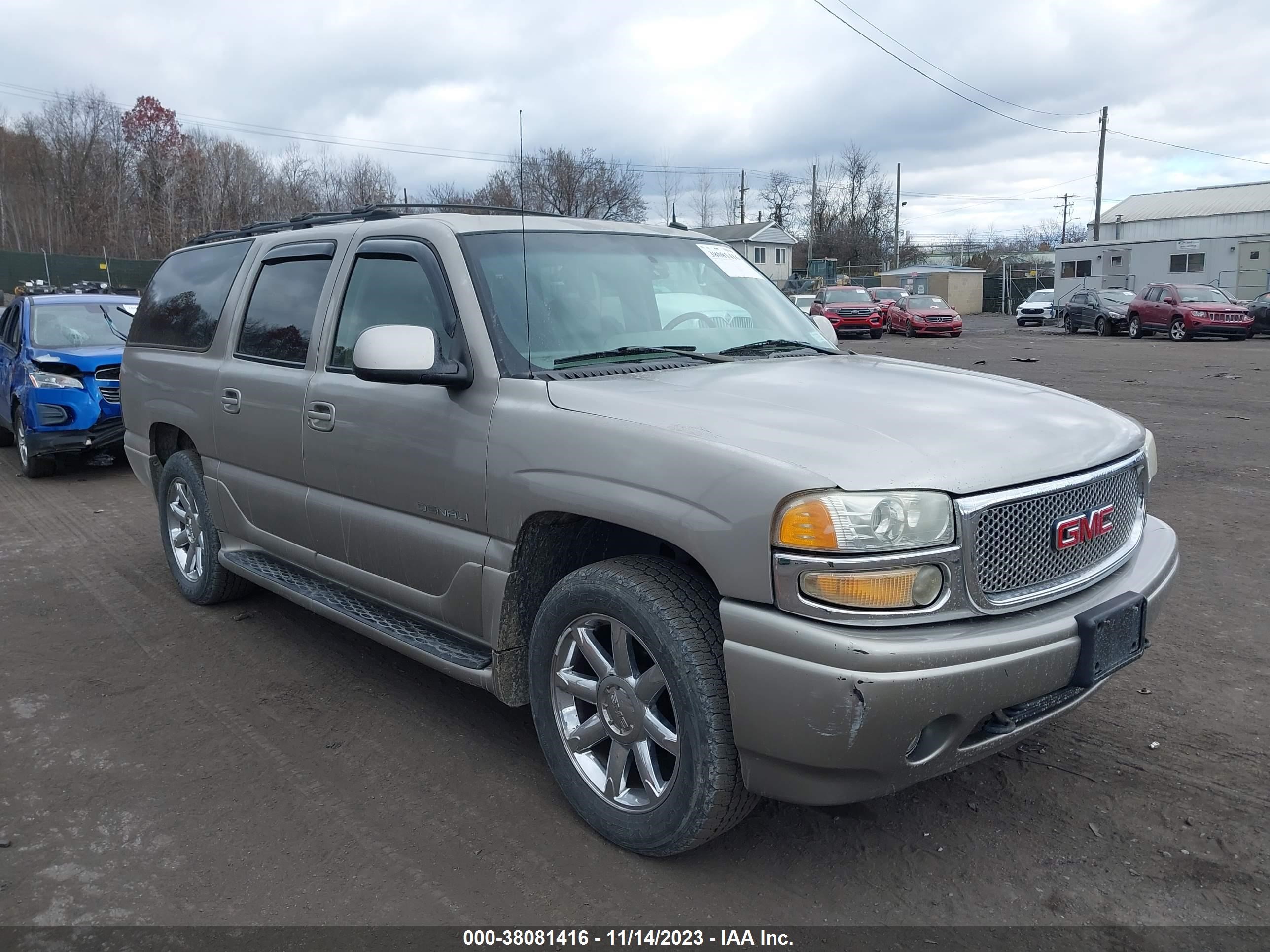 GMC YUKON 2002 1gkfk66u12j323010