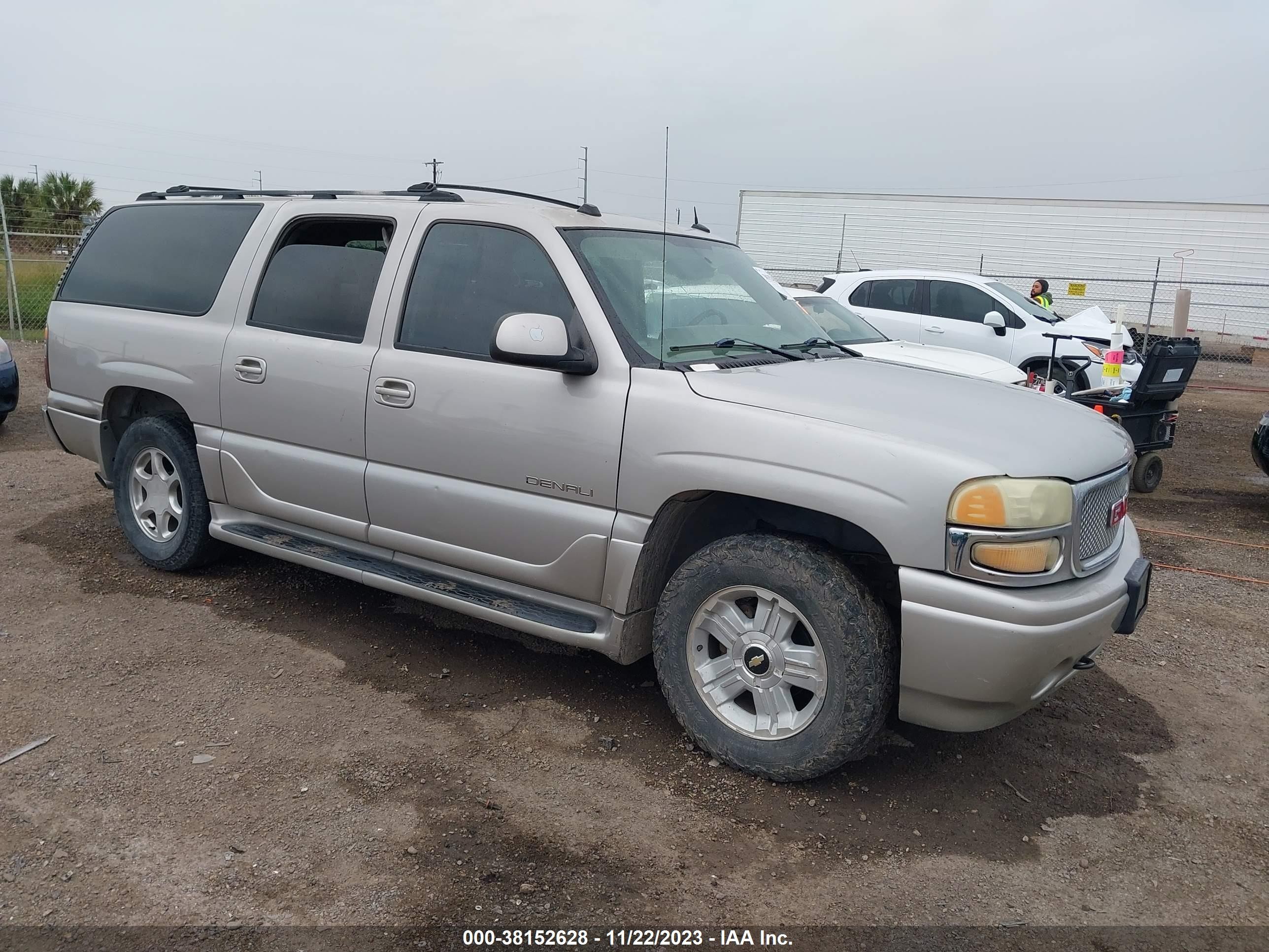 GMC YUKON 2004 1gkfk66u24j237384